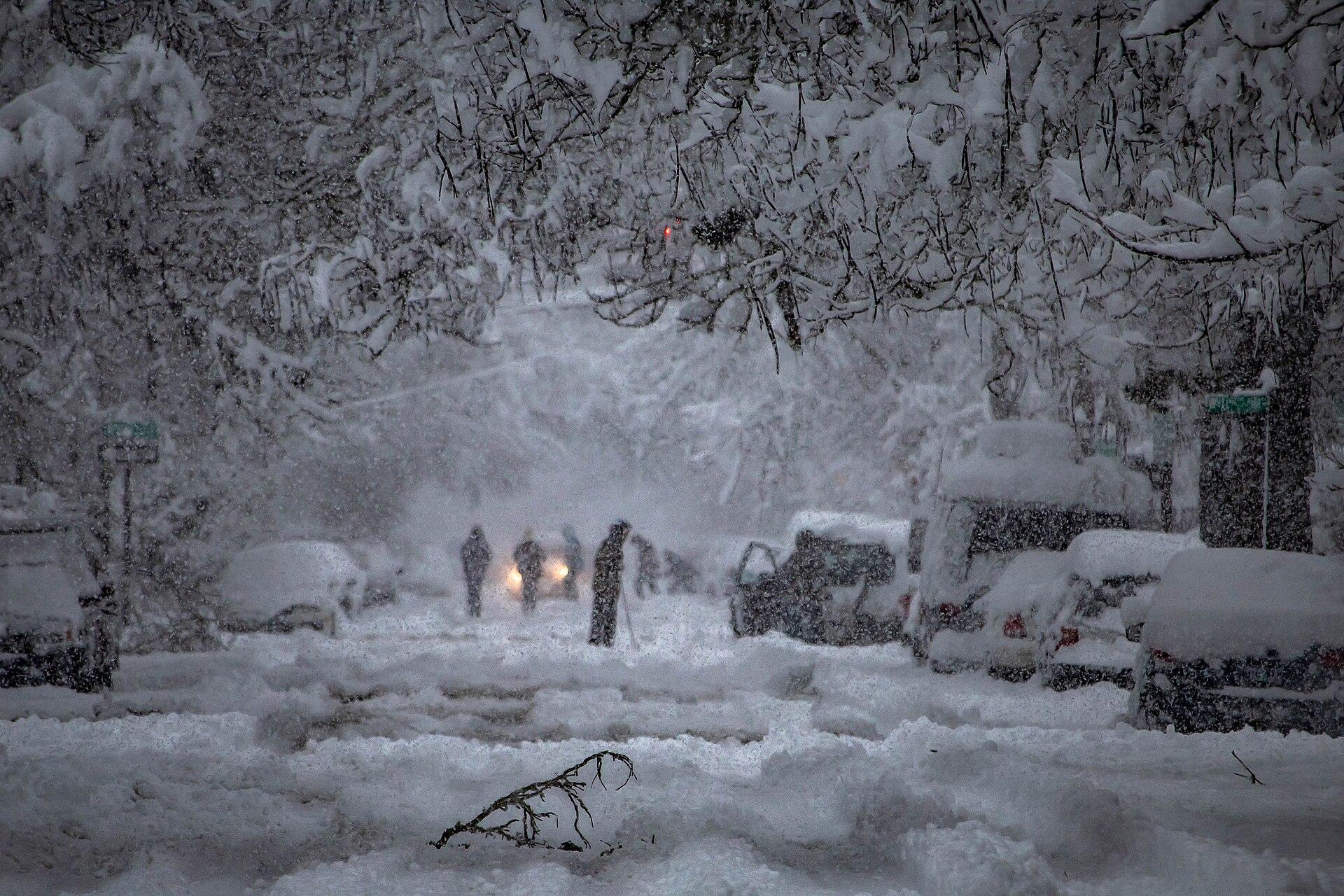 Does it snow in Eugene, Oregon?