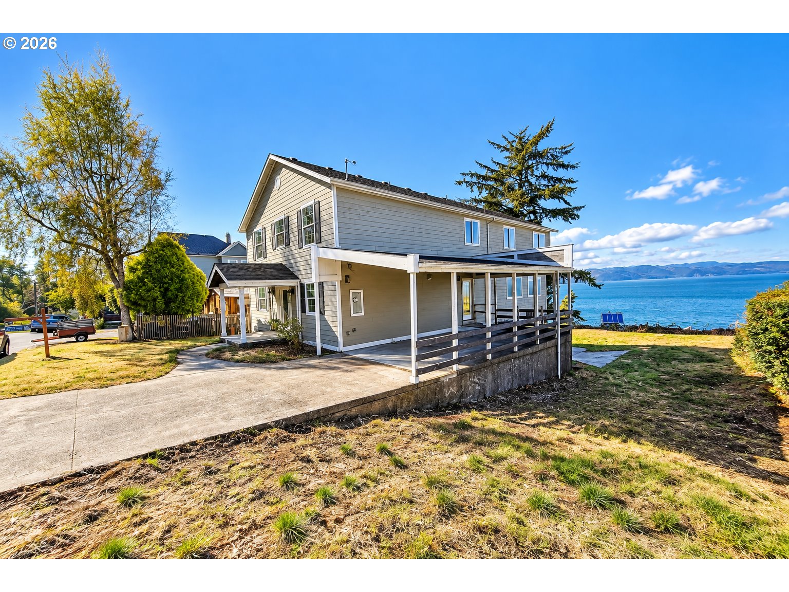 144 DUANE ST, Astoria, OR 97103, photo 2 of 41