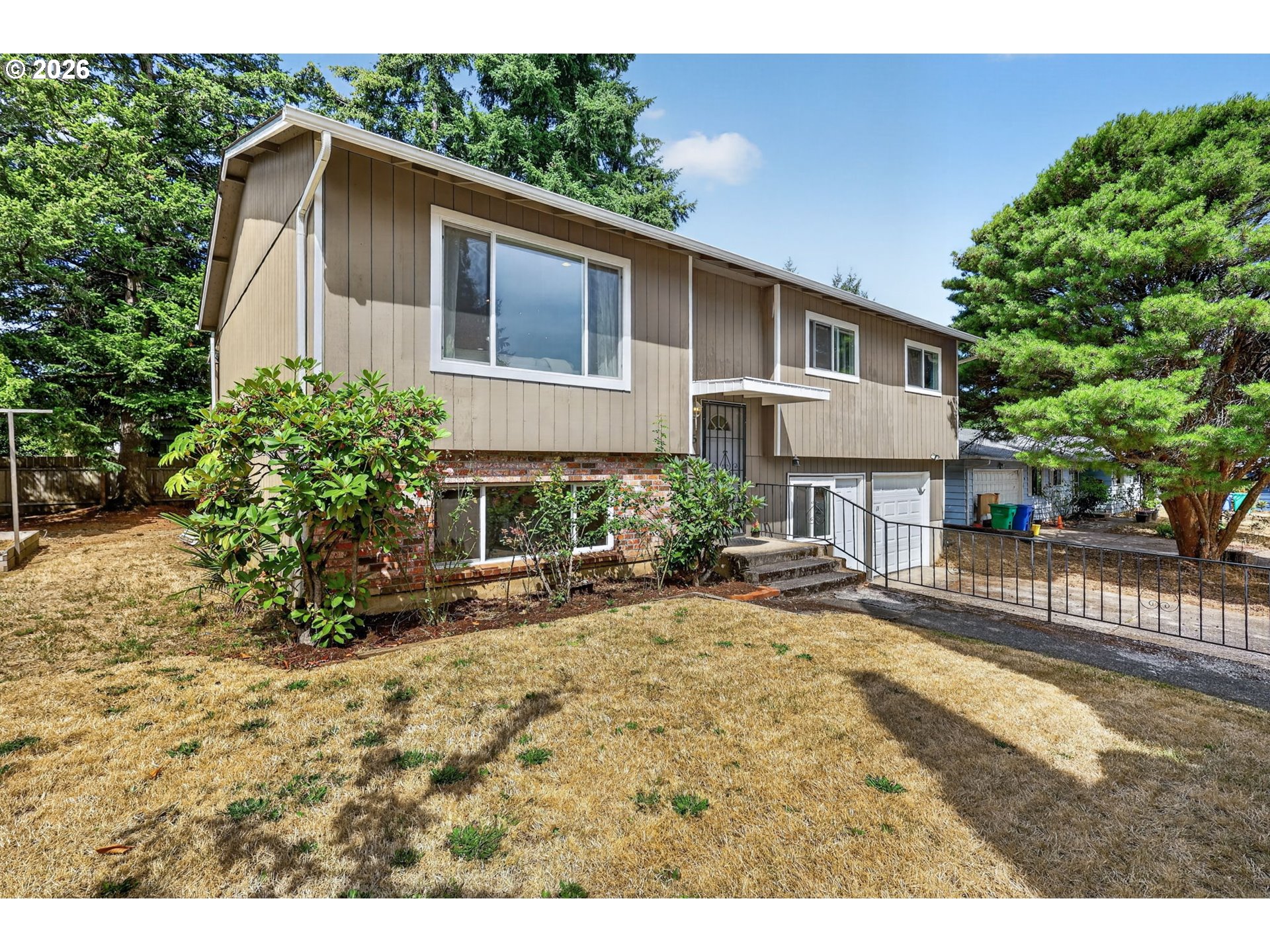 15 NE 113TH PL, Portland, OR 97220, photo 2 of 48