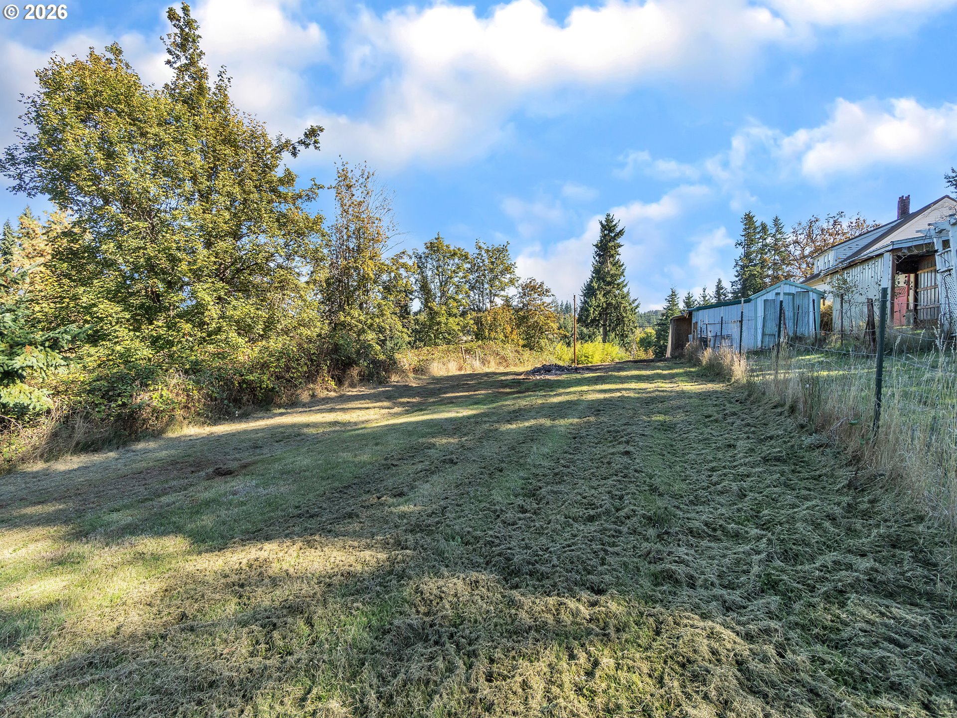 698 Grandview AVE, Scotts Mills, OR 97375, photo 5 of 42