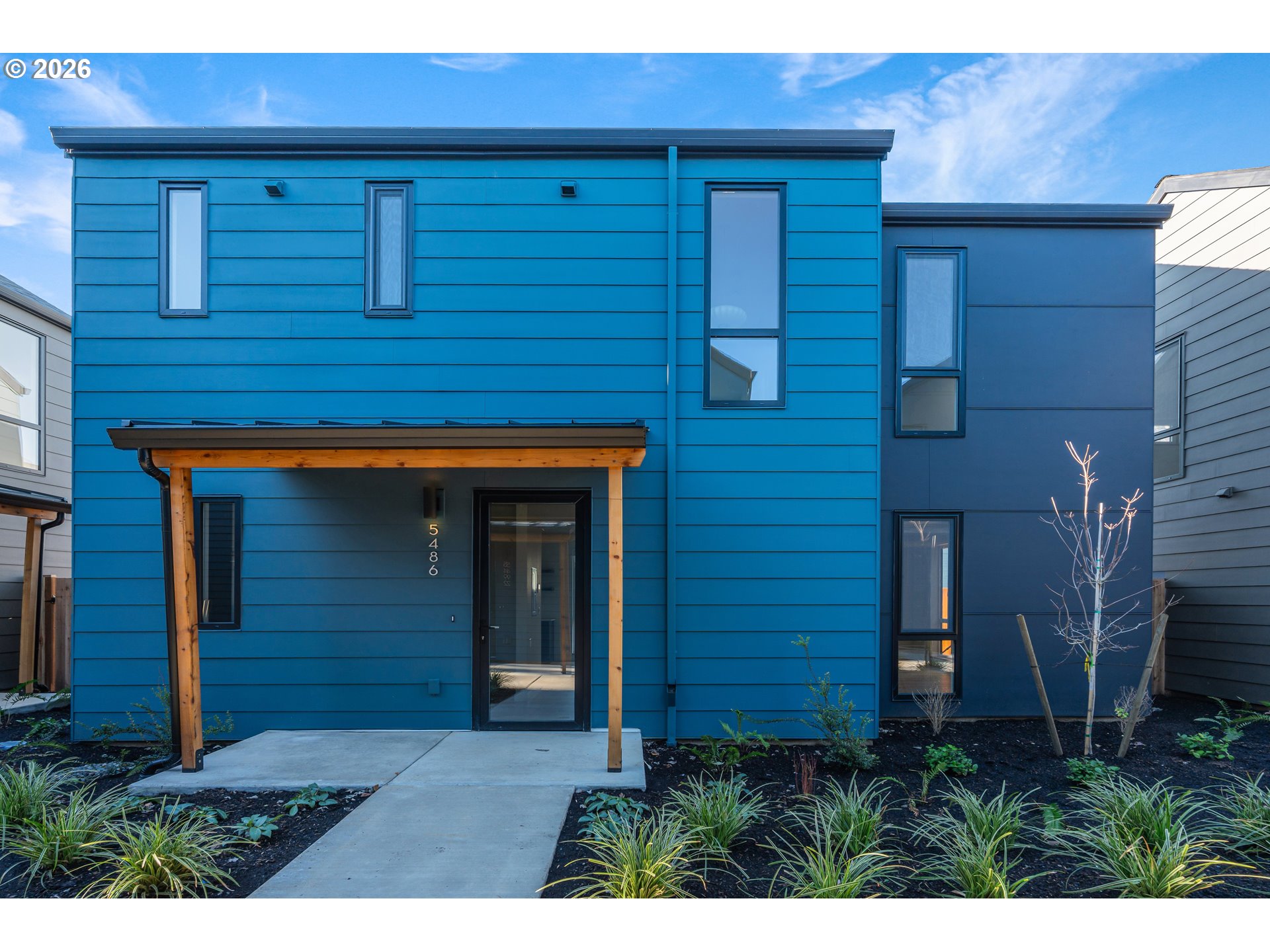 5486 SE Boise ST, Portland, OR 97206, photo 2 of 47