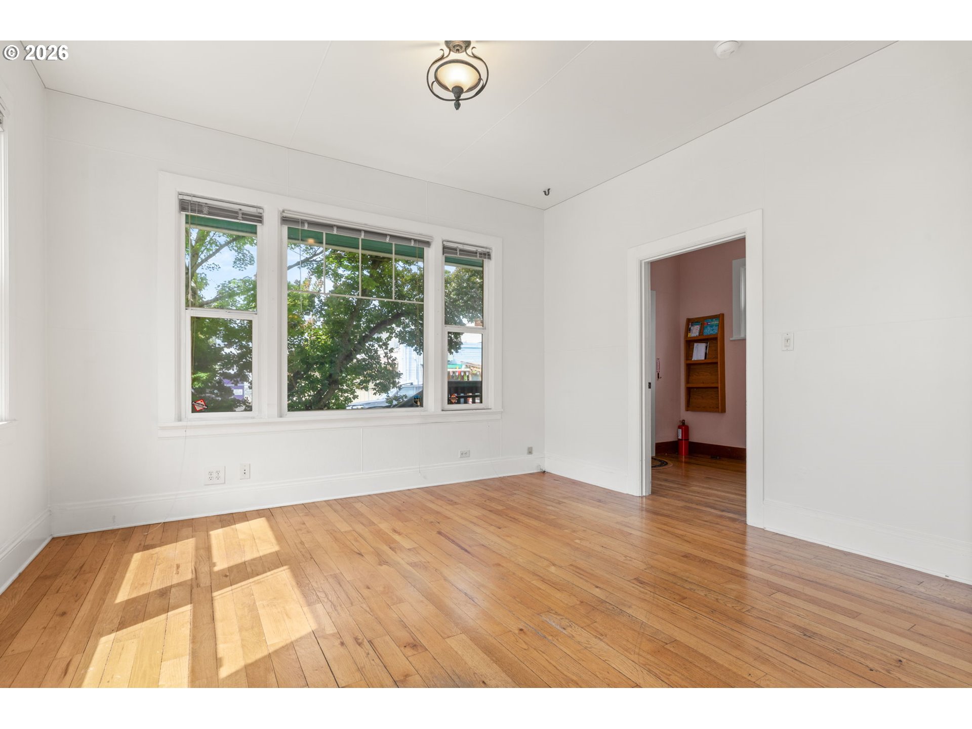 1516 SE 43RD AVE, Portland, OR 97215, photo 8 of 48