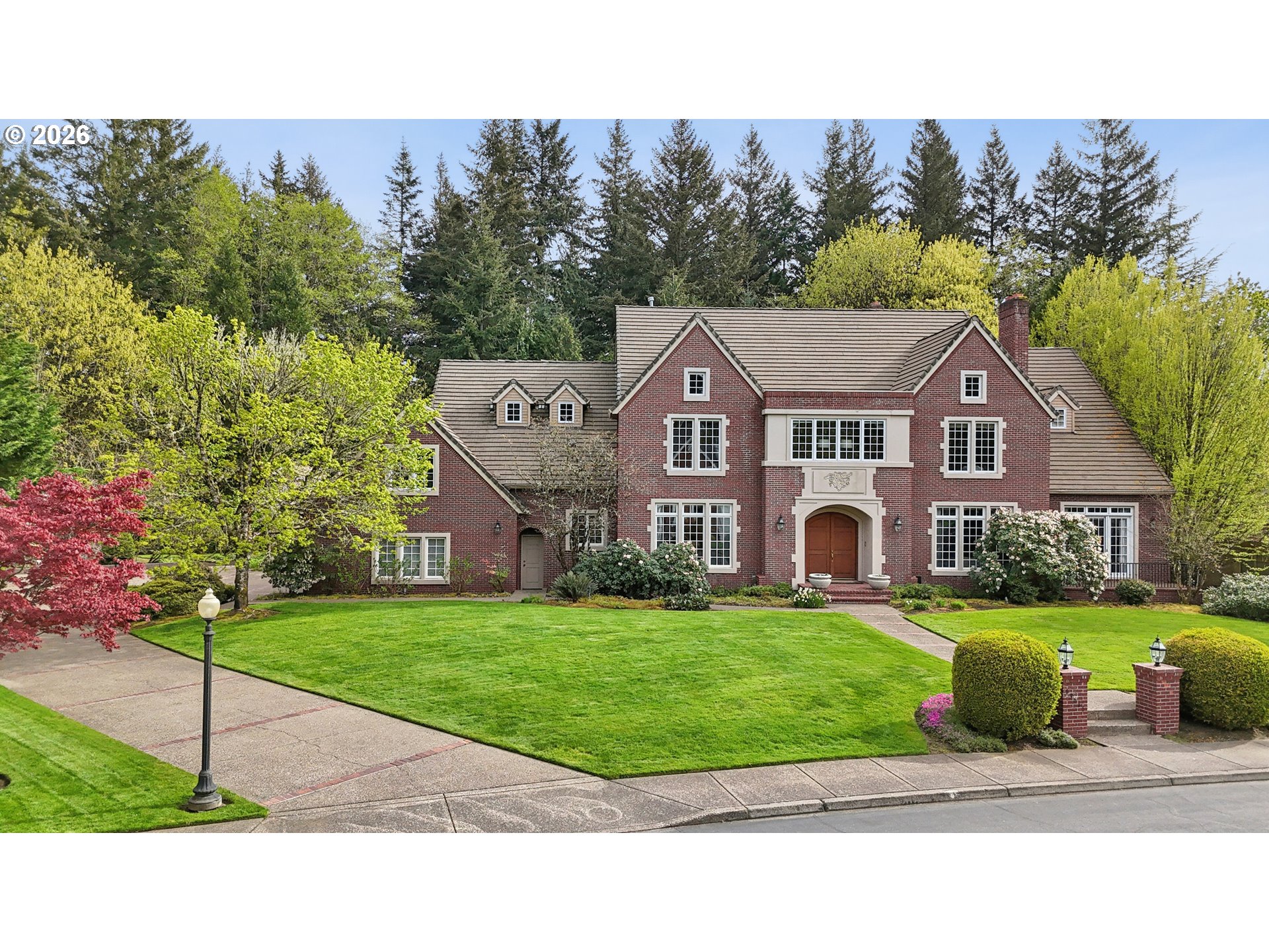 13616 NW GLENDOVEER DR, Portland, OR 97231, photo 2 of 48