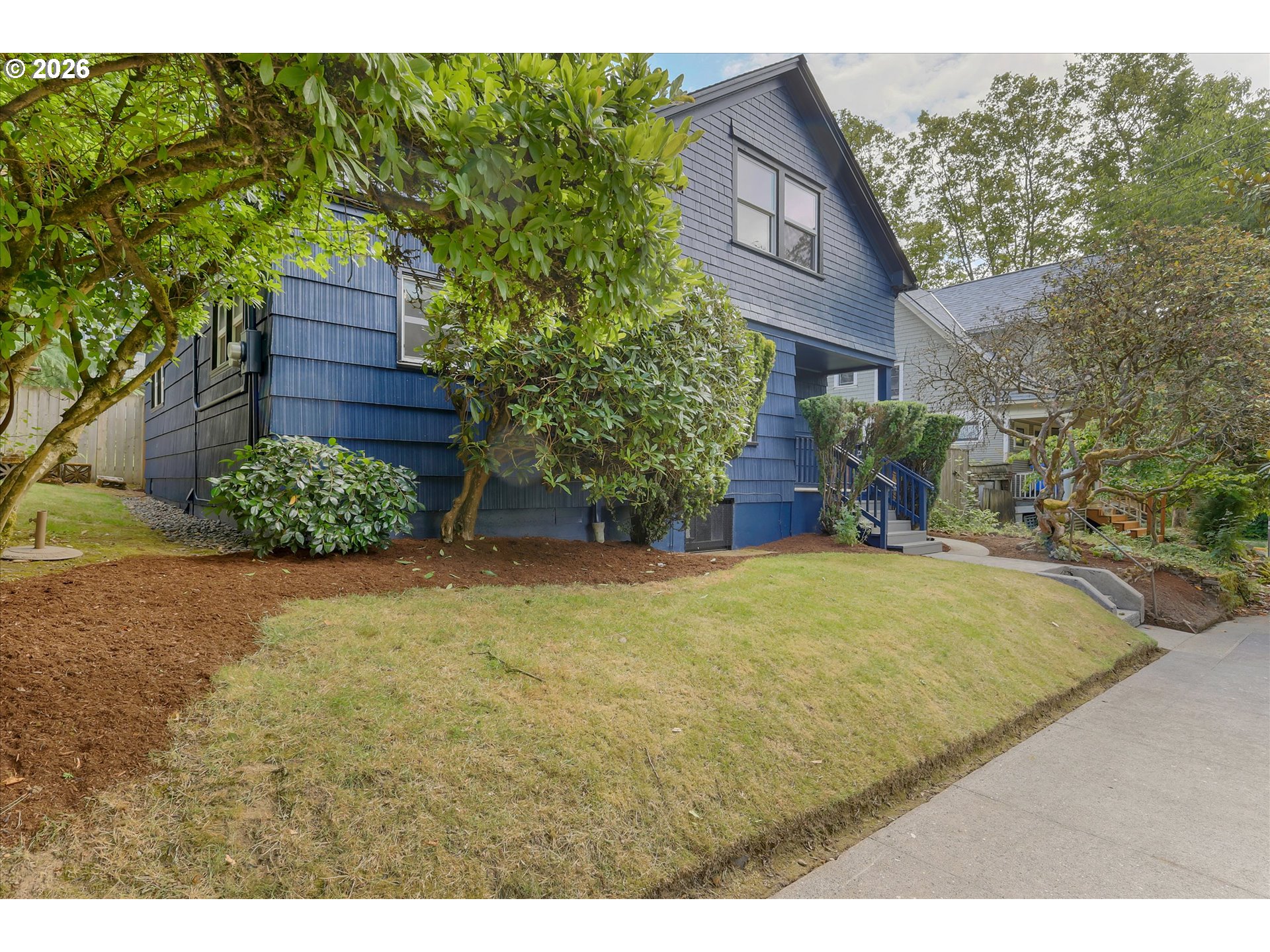 1712 SE STARK ST, Portland, OR 97214, photo 2 of 43