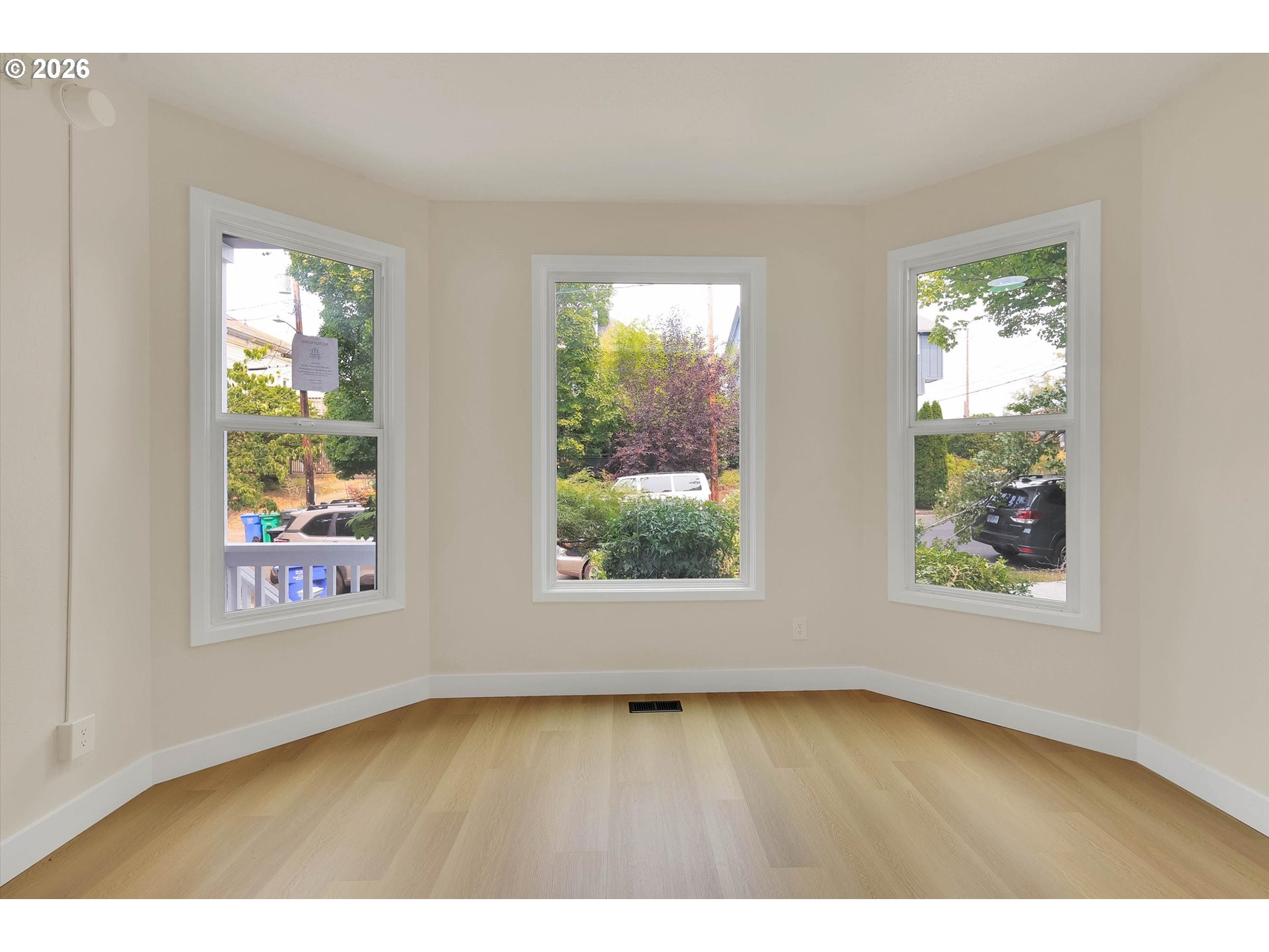 1926 SE WASHINGTON ST, Portland, OR 97214, photo 4 of 44
