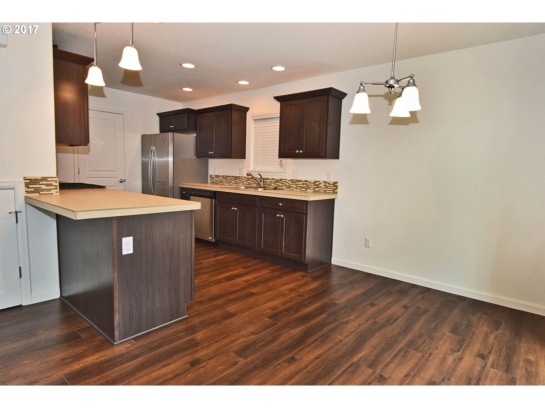 1118 NW 2ND CT, Hillsboro, OR 97124, photo 6 of 20
