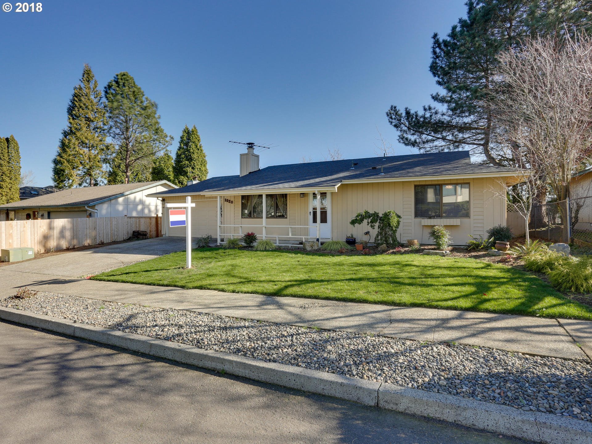 1620 SE HALE CT, Gresham, OR 97080, photo 2 of 26