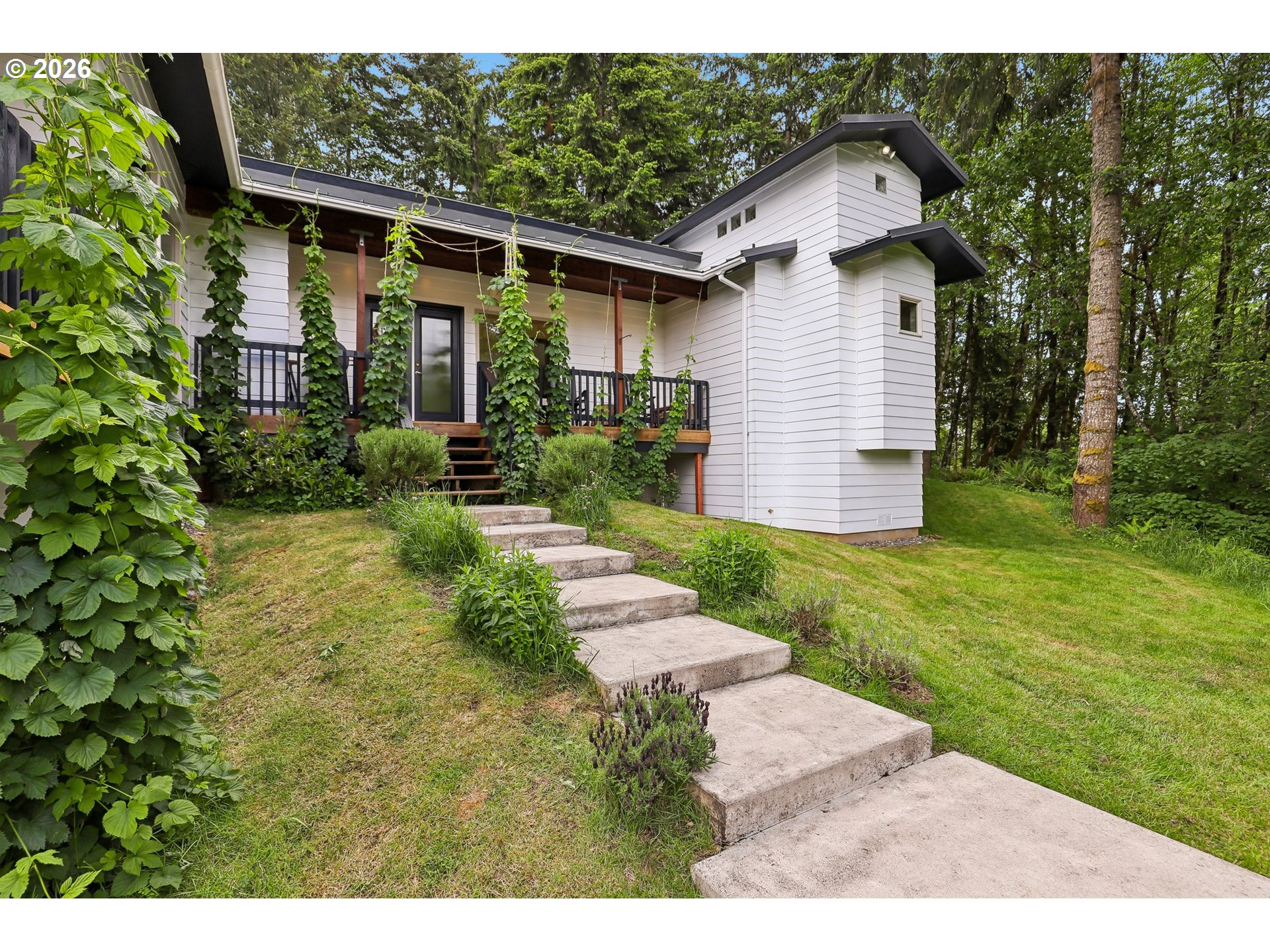 873 MOUNTAIN VIEW RD, Kalama, WA 98625, photo 3 of 45