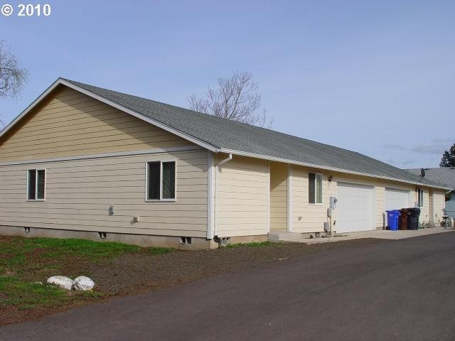 169 Fenton St