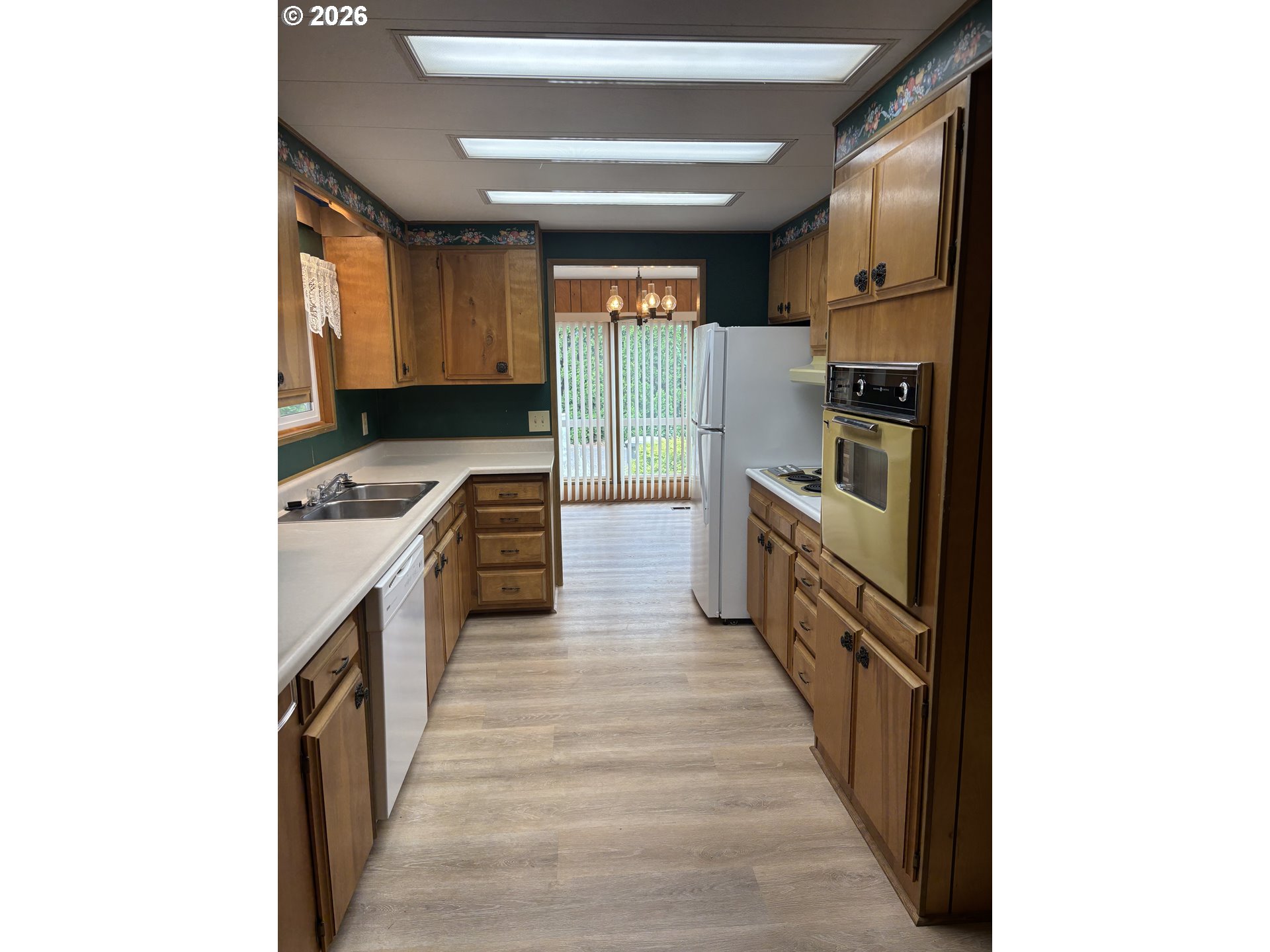1475 GREEN ACRES RD 41, Eugene, OR 97408, photo 6 of 34