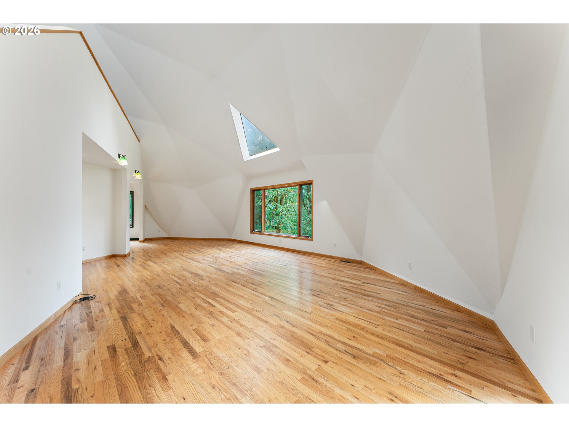7210 NW Grandview DR, Corvallis, OR 97330, photo 4 of 44