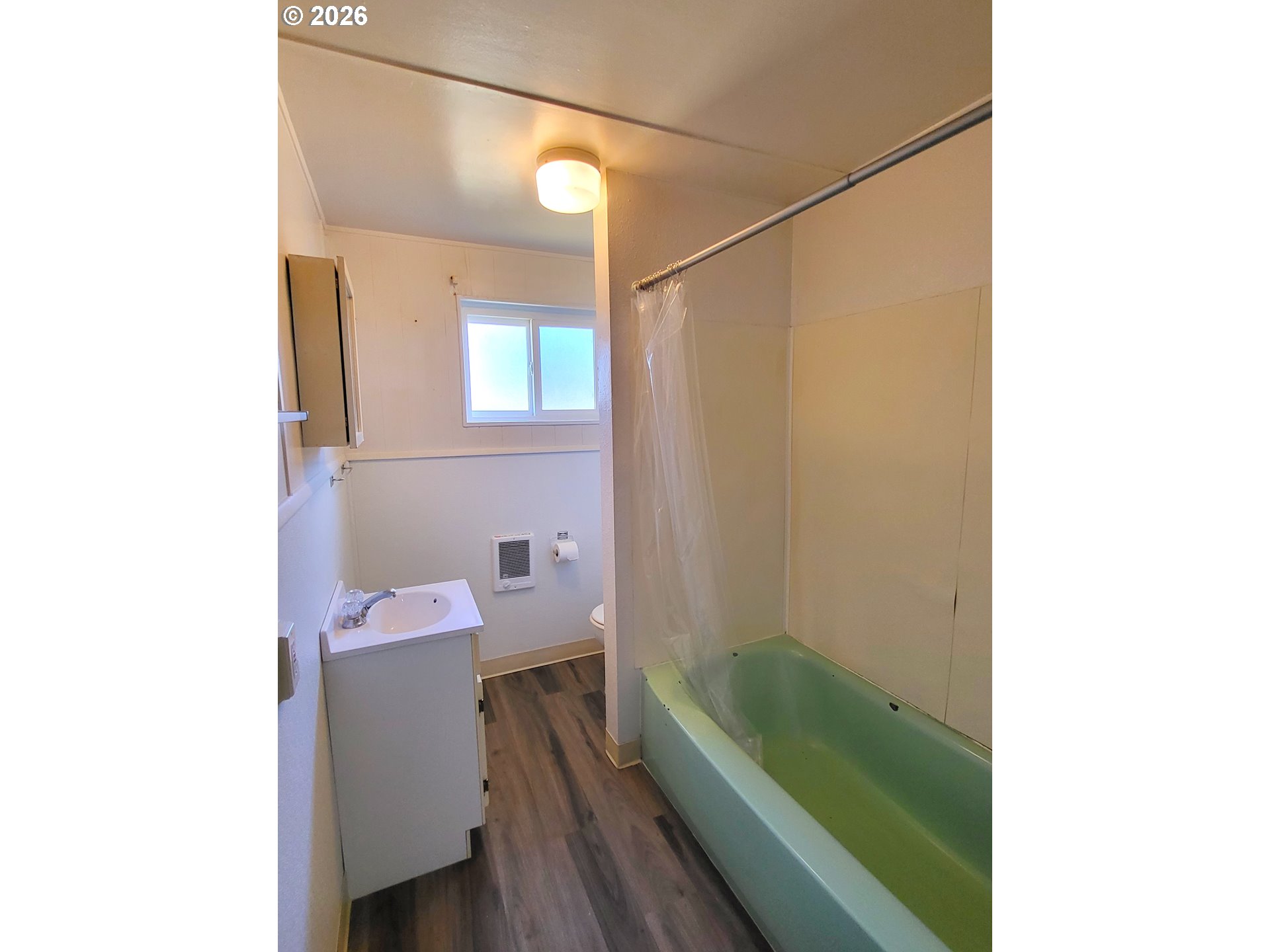 975 JOHNSON AVE, Cottage Grove, OR 97424, photo 5 of 12