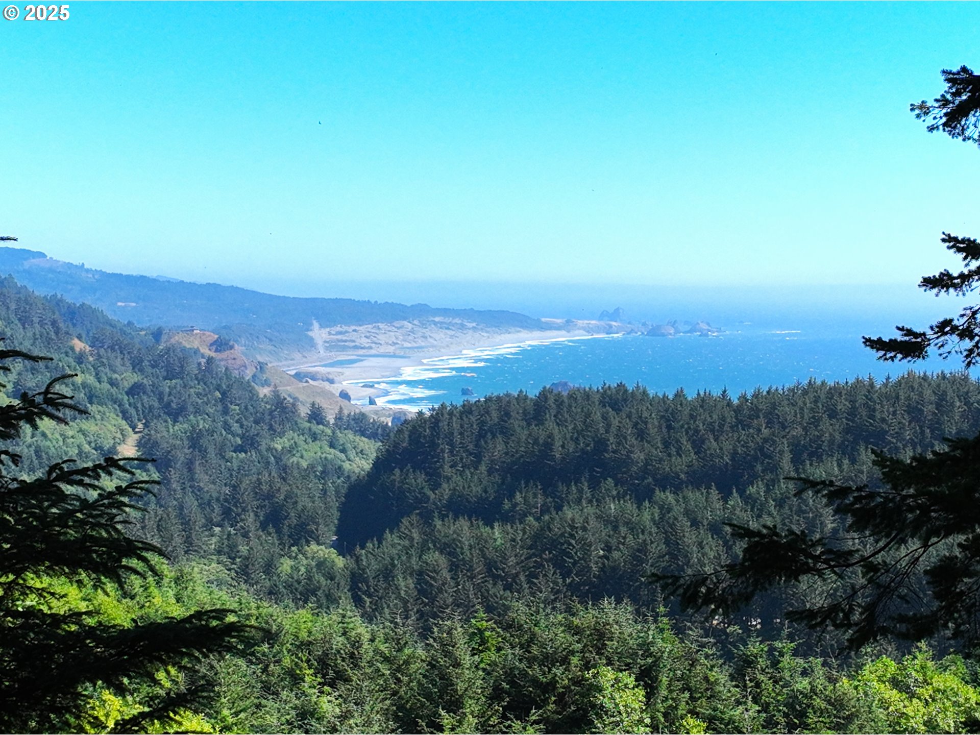 26665 SEBASTIAN LN, Gold Beach, OR 97444, photo 2 of 34