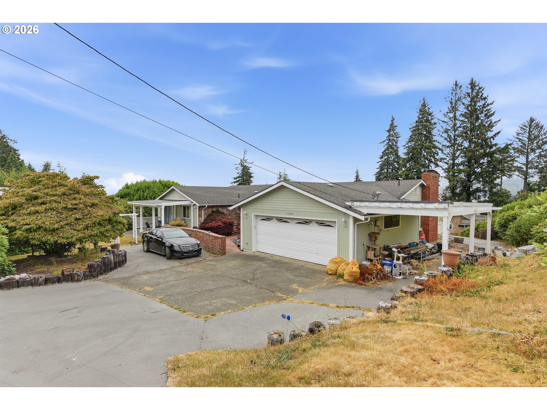 1624 APPLEWOOD DR, Coos Bay, OR 97420, photo 2 of 39