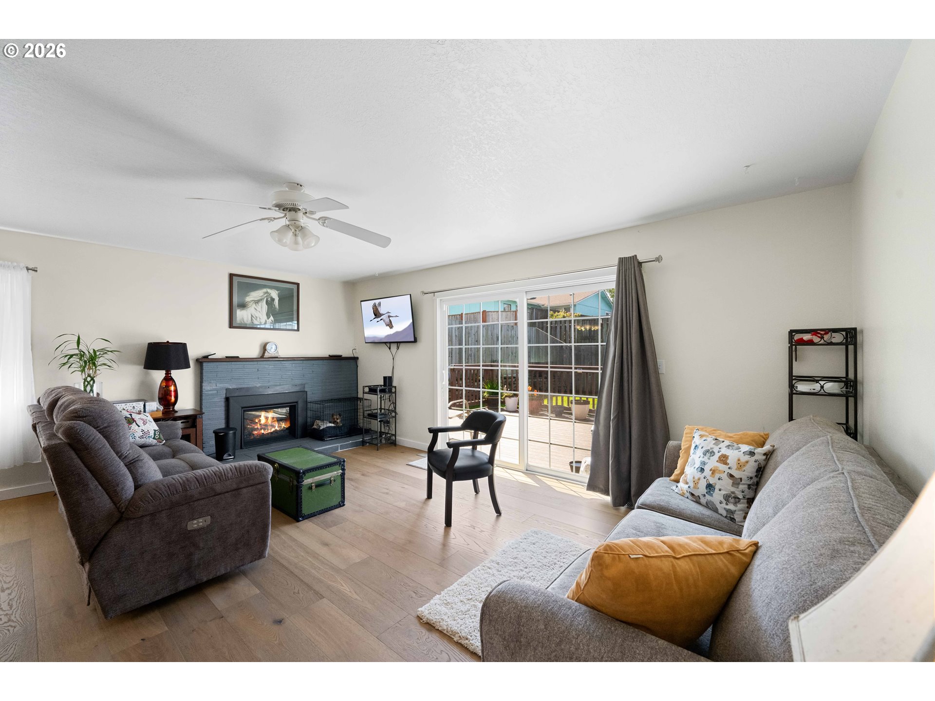 1860 GRANT ST, North Bend, OR 97459, photo 6 of 32