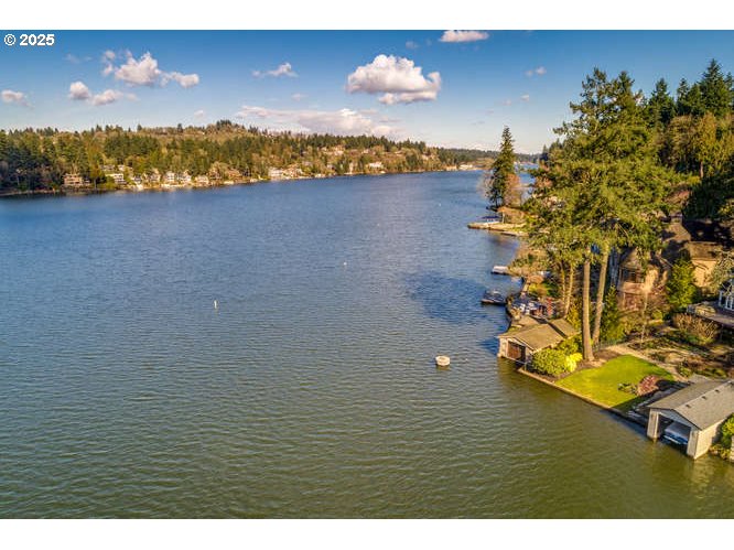 17035 WESTVIEW DR, Lake Oswego, OR 97034, photo 8 of 8