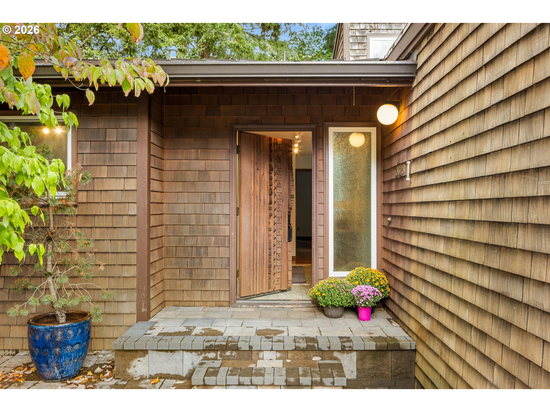 3023 SW COLLINS CT, Portland, OR 97219, photo 3 of 46
