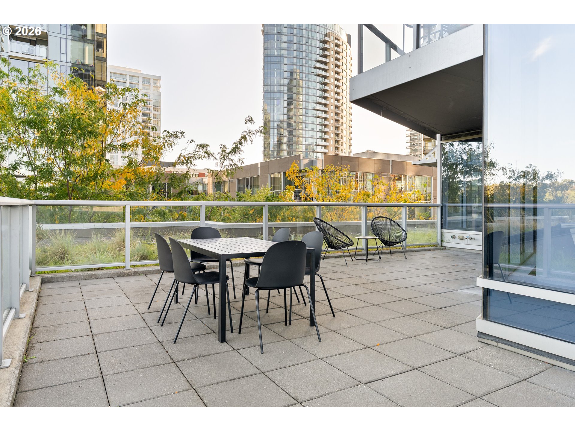 3570 S RIVER PKWY 401, Portland, OR 97239, photo 8 of 38