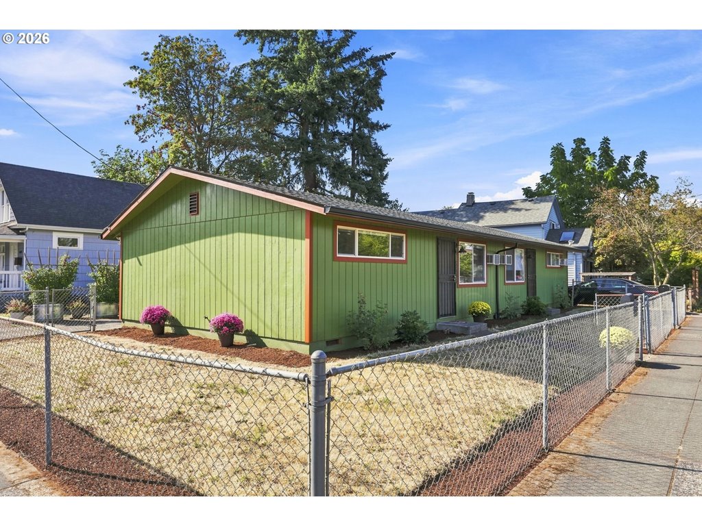 4437 SE 66th Ave
