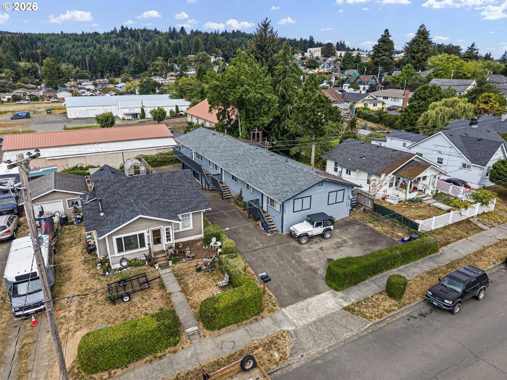 1063 S 4th St
