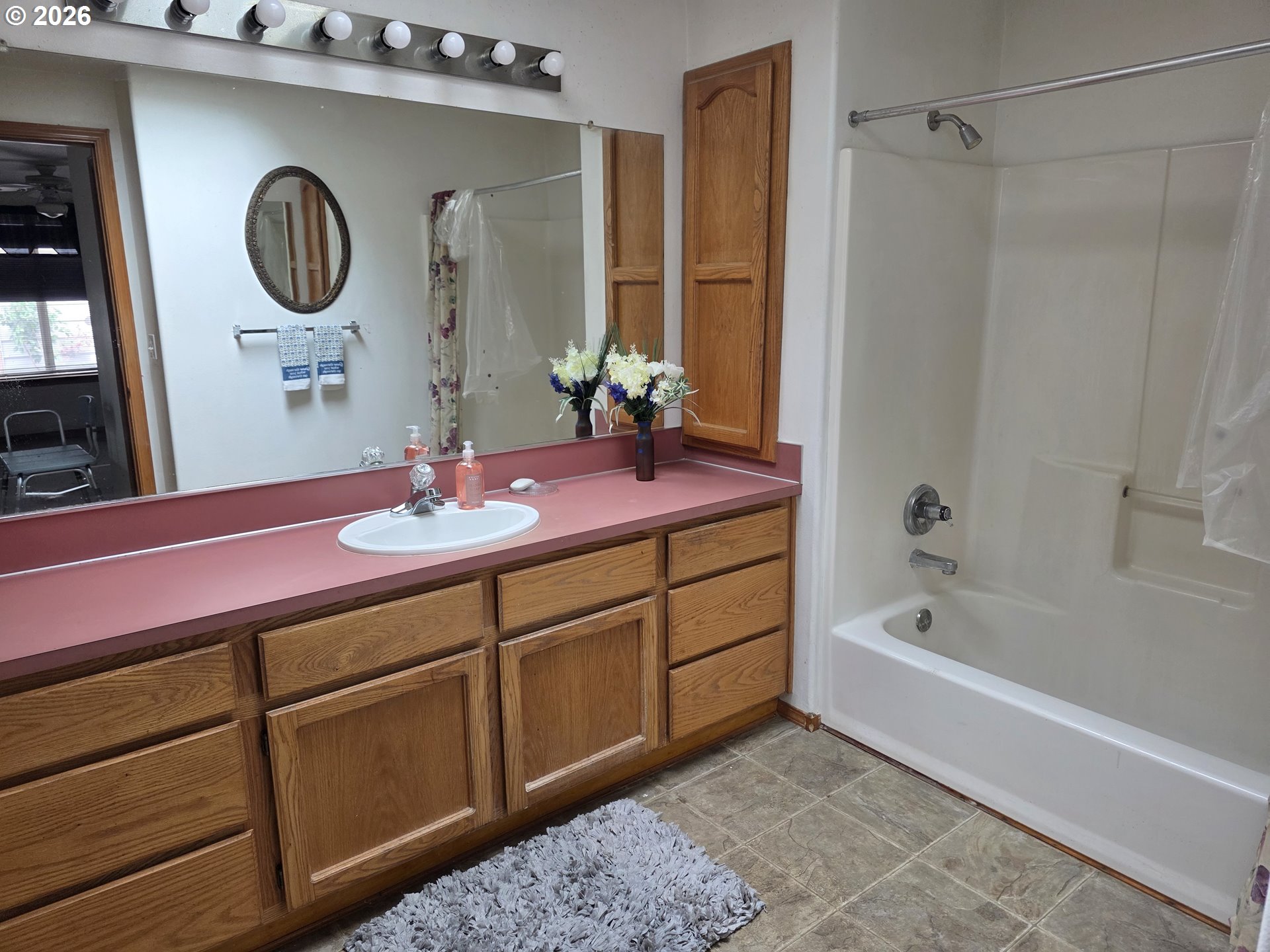 22 SE 136TH AVE, Portland, OR 97233, photo 8 of 22