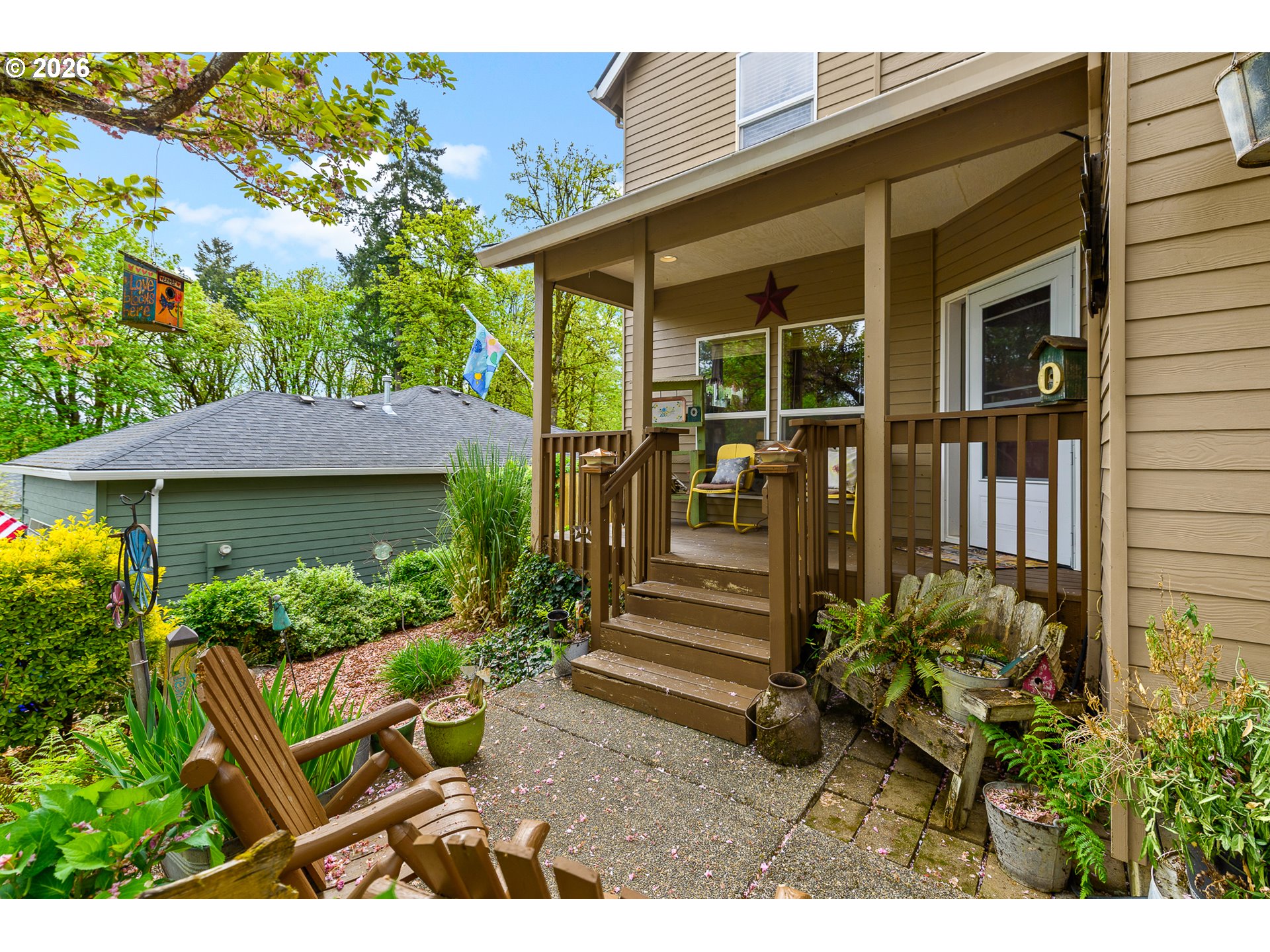 17377 WAKE ROBIN CIR, Oregon City, OR 97045, photo 2 of 37