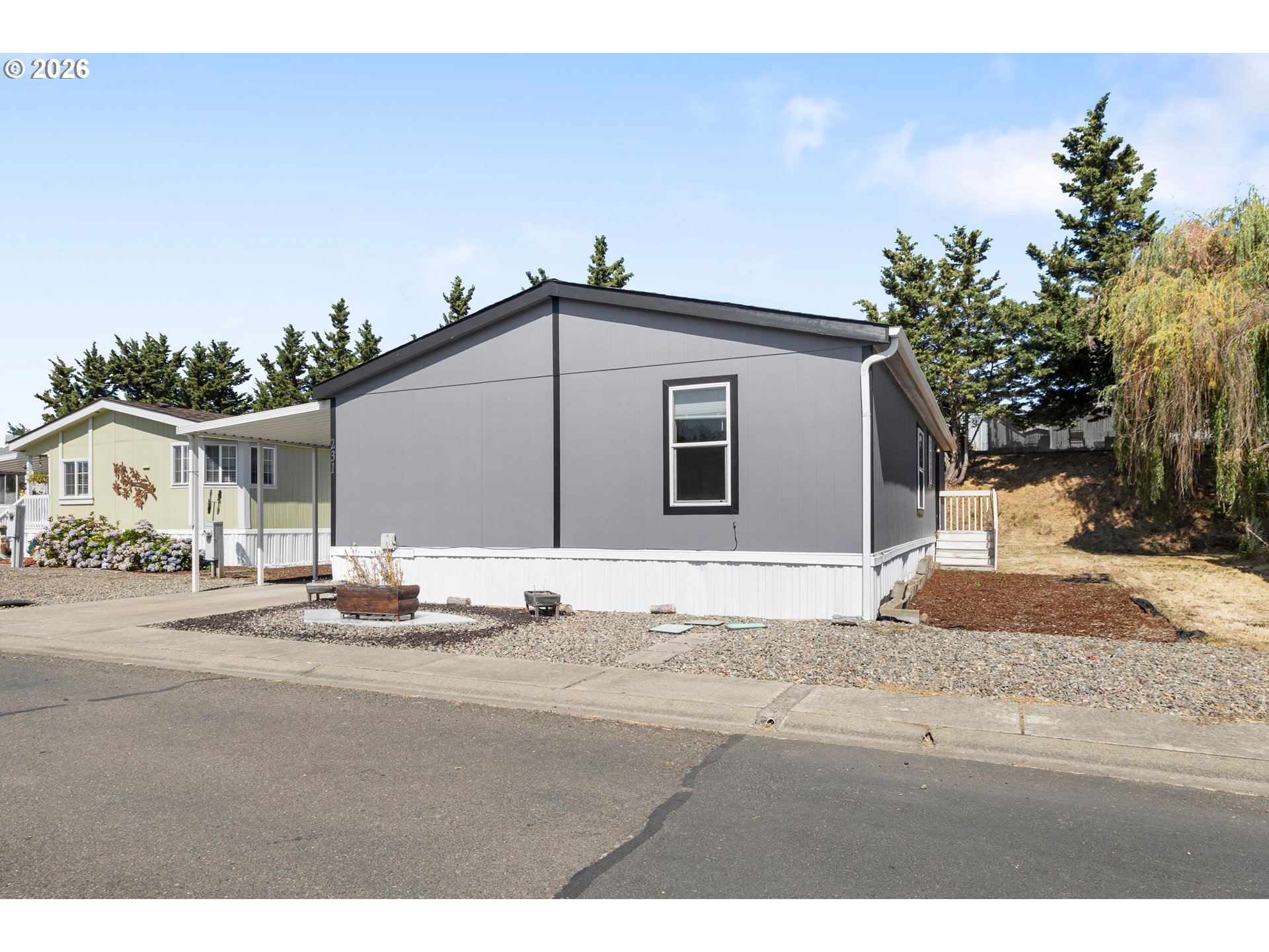 231 OWYHEE LN, Roseburg, OR 97471, photo 4 of 39