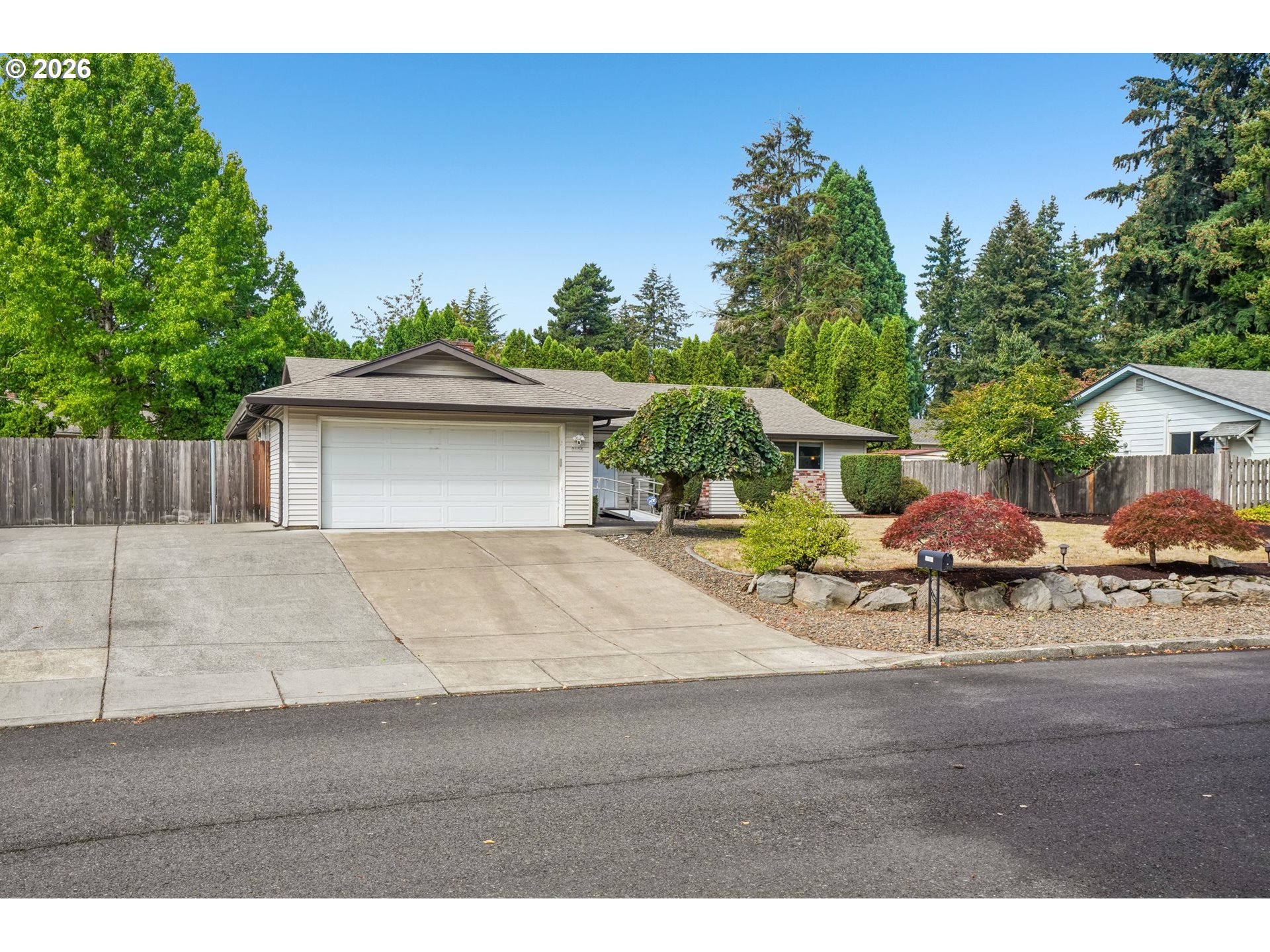 2104 NE 128TH AVE, Vancouver, WA 98684, photo 2 of 44