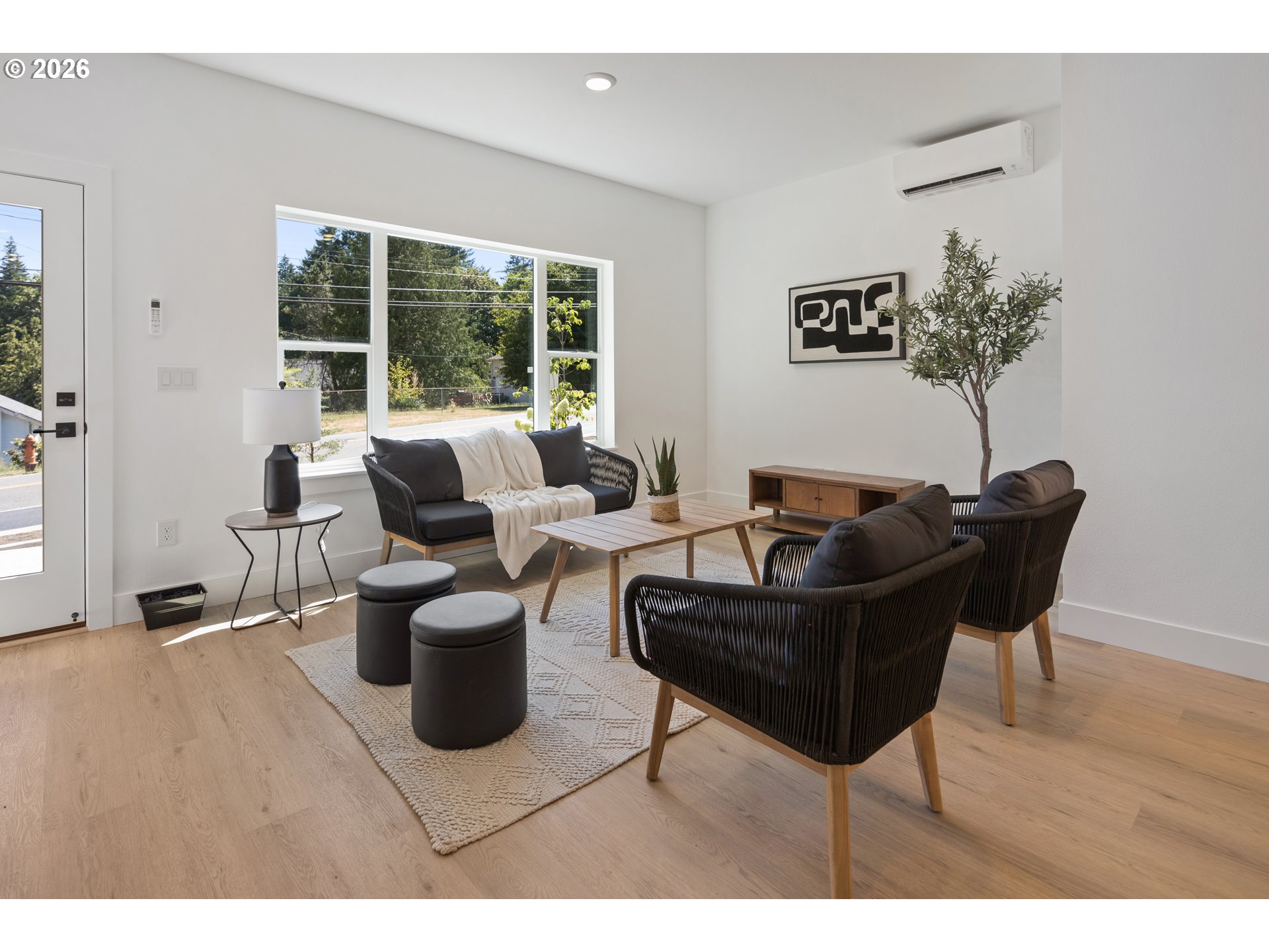 3819 SW POMONA ST, Portland, OR 97219, photo 4 of 20