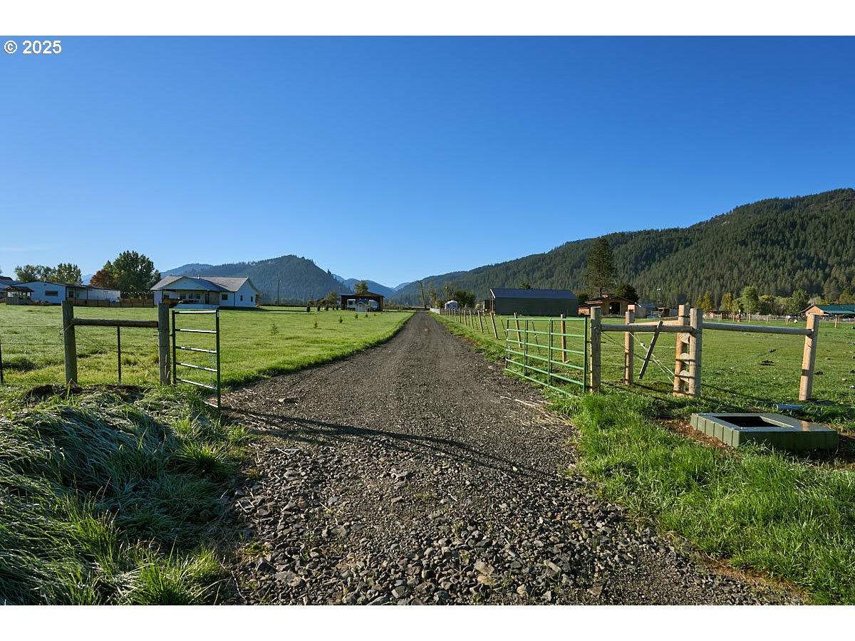 Upper Diamond Lane, Wallowa, OR 97885, photo 5 of 13