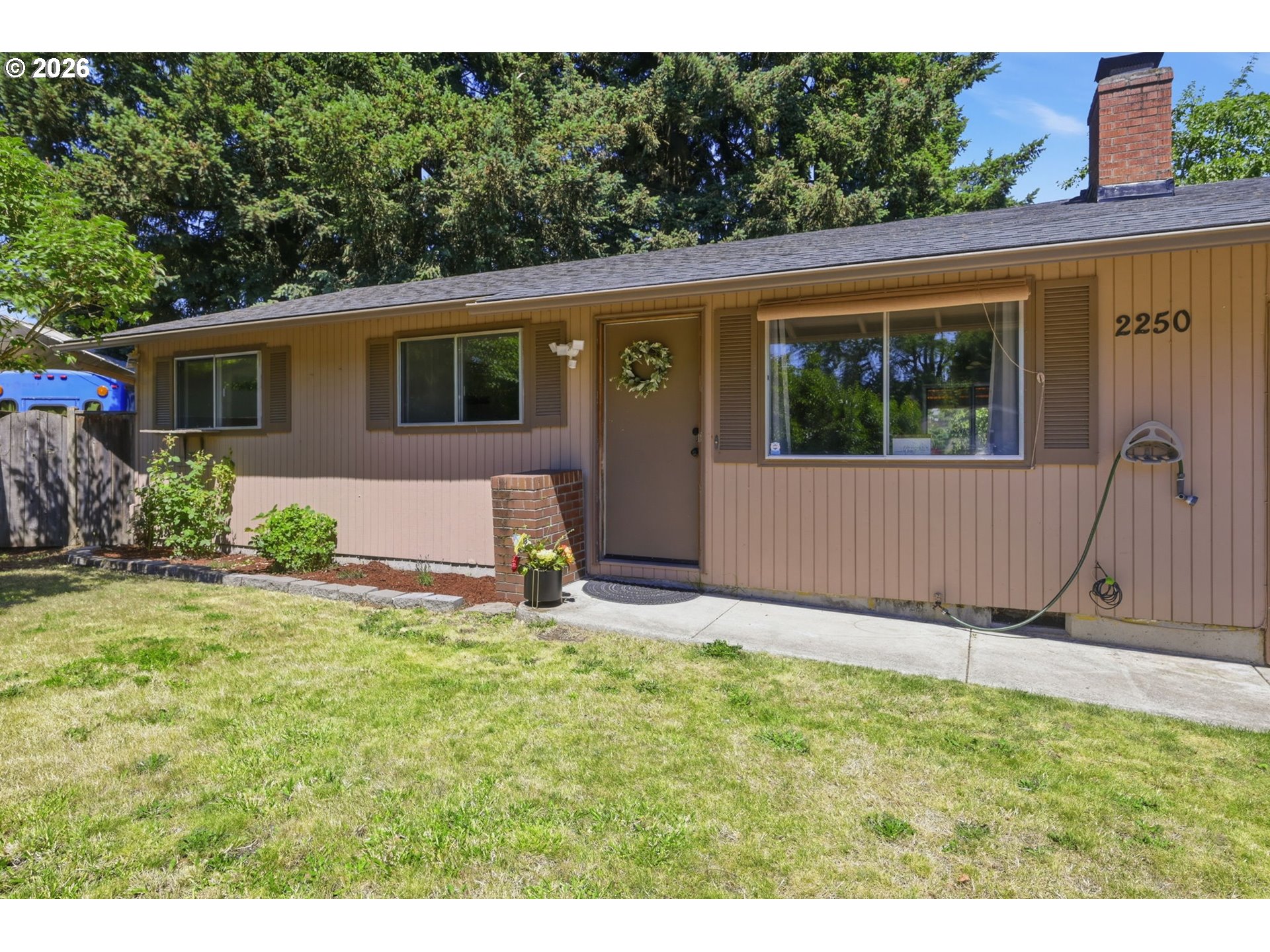 2250 W IRWIN WAY, Eugene, OR 97402, photo 4 of 48
