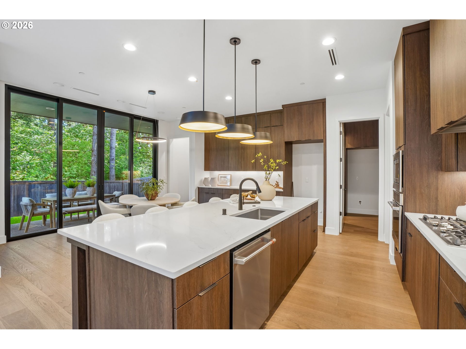 5277 N 94TH AVE, Camas, WA 98607, photo 8 of 40
