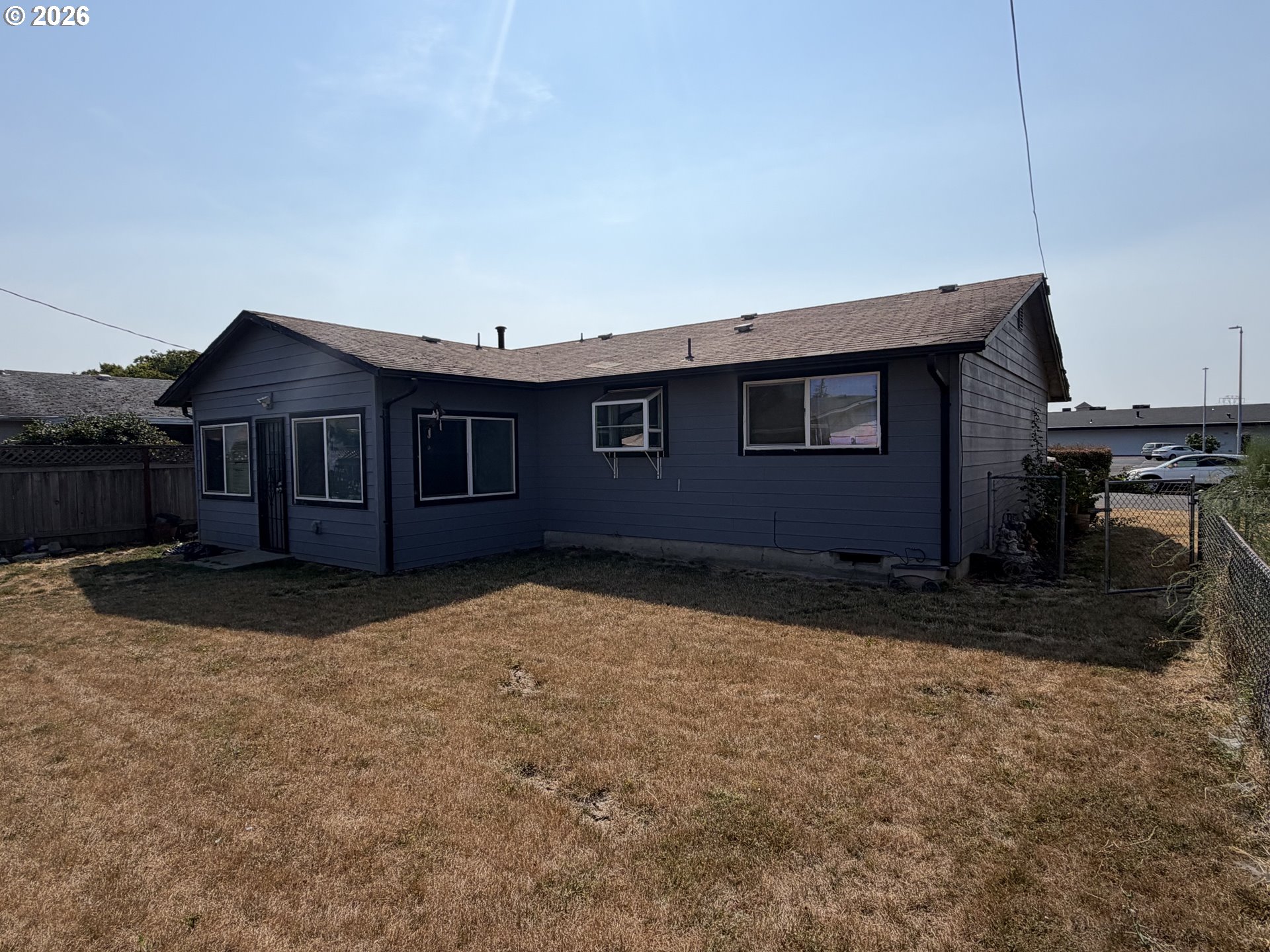 2216 COUNTRY CLUB RD, Woodburn, OR 97071, photo 5 of 16