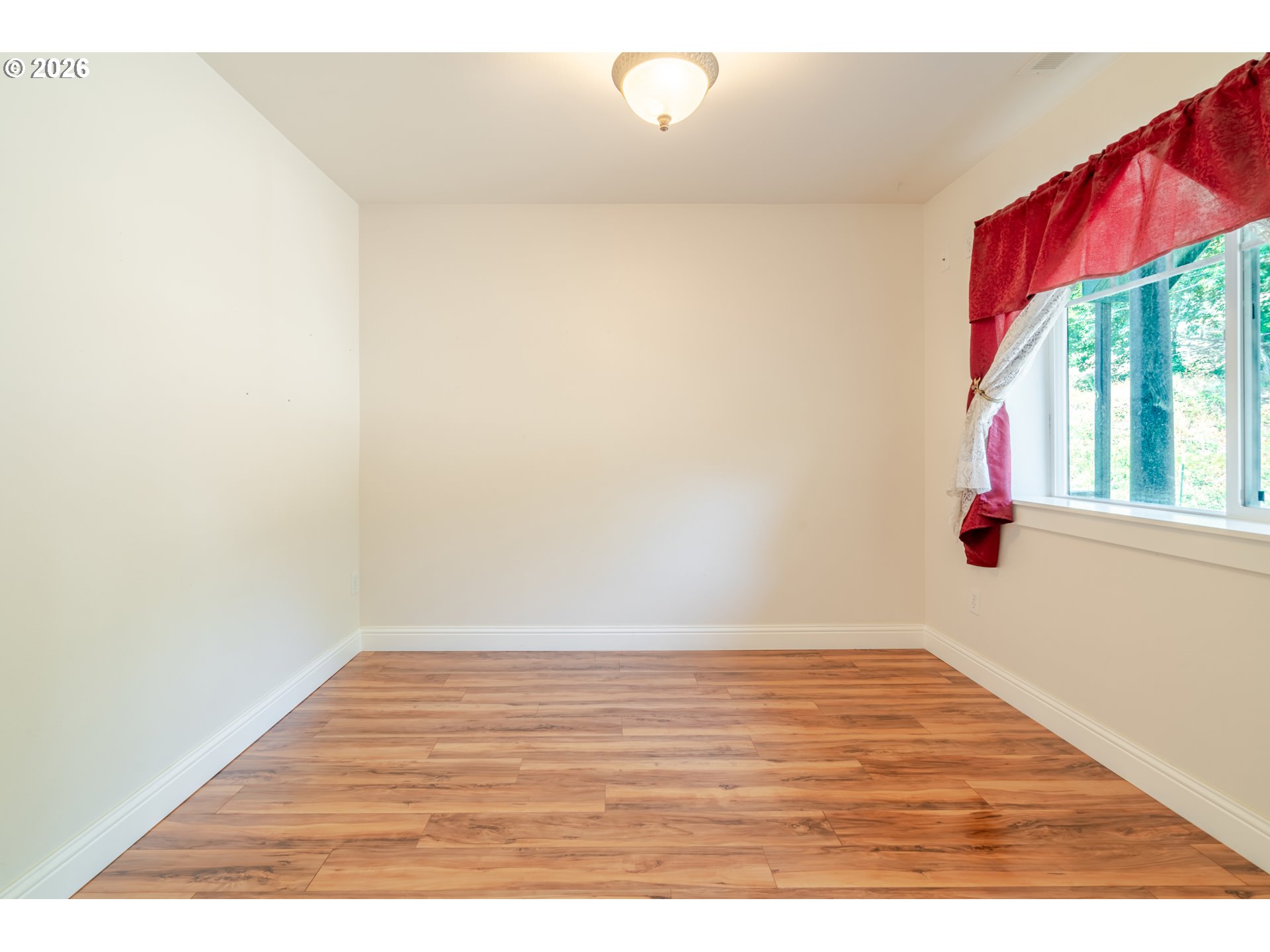 440 SPAULDING AVE, Brownsville, OR 97327, photo 6 of 41