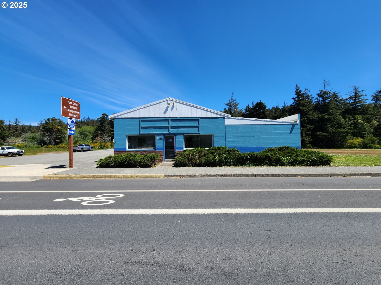 1738 OREGON ST, Port Orford, OR 97465, photo 2 of 19