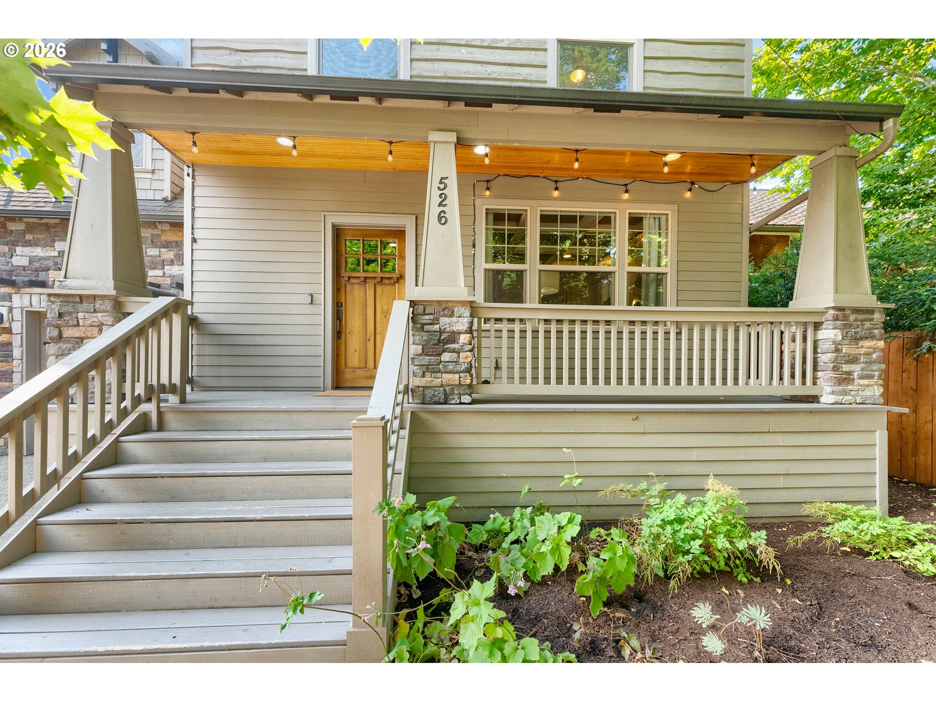 526 NE Beech ST, Portland, OR 97212, photo 3 of 33