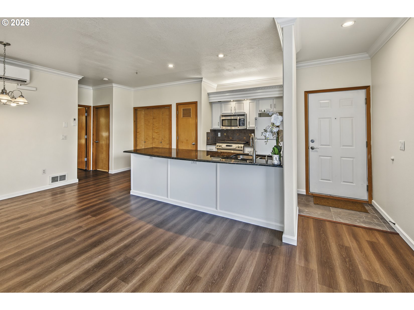 602 S NEVADA ST D, Portland, OR 97219, photo 7 of 46