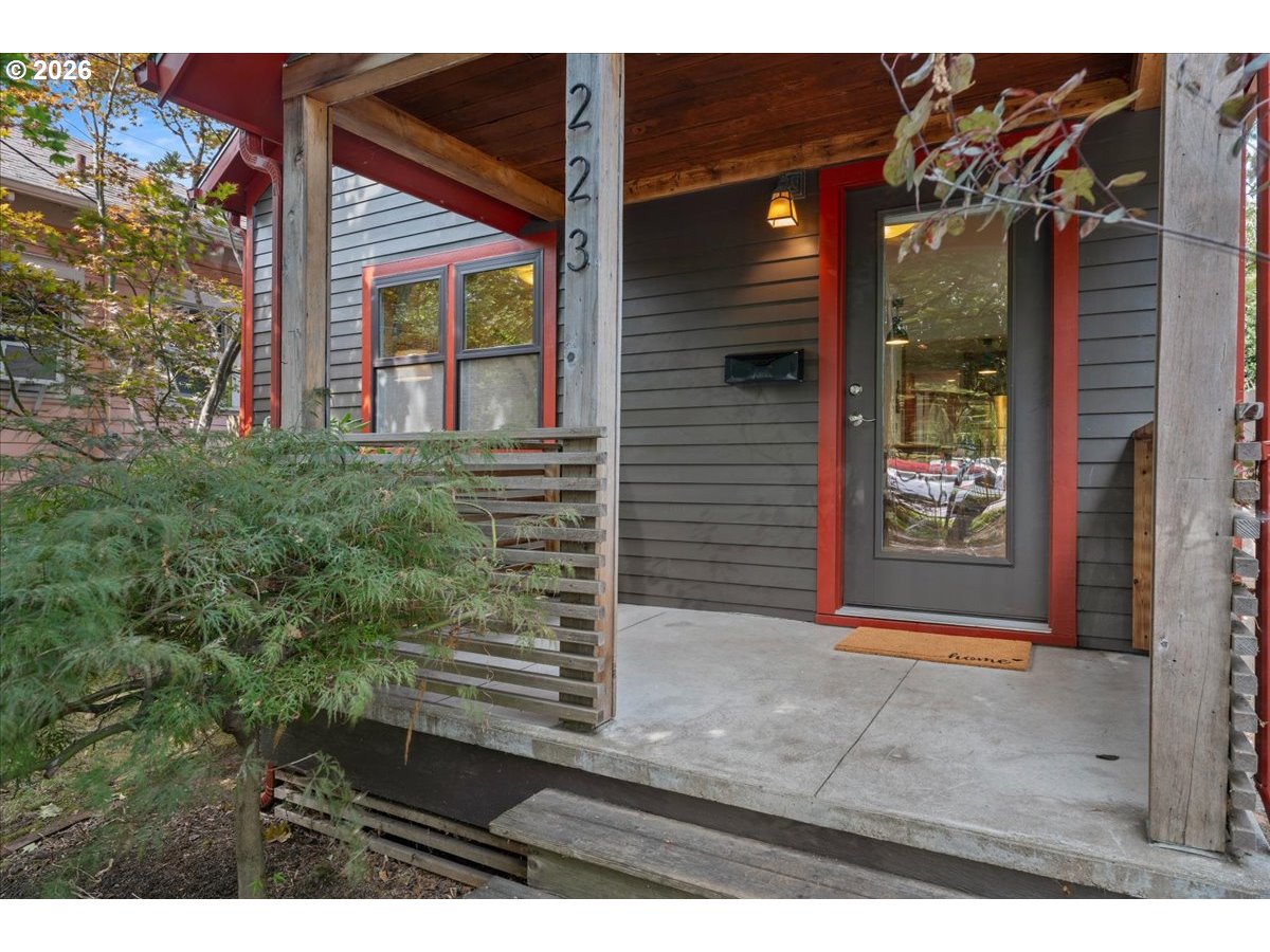 223 N IVY ST, Portland, OR 97227, photo 3 of 46