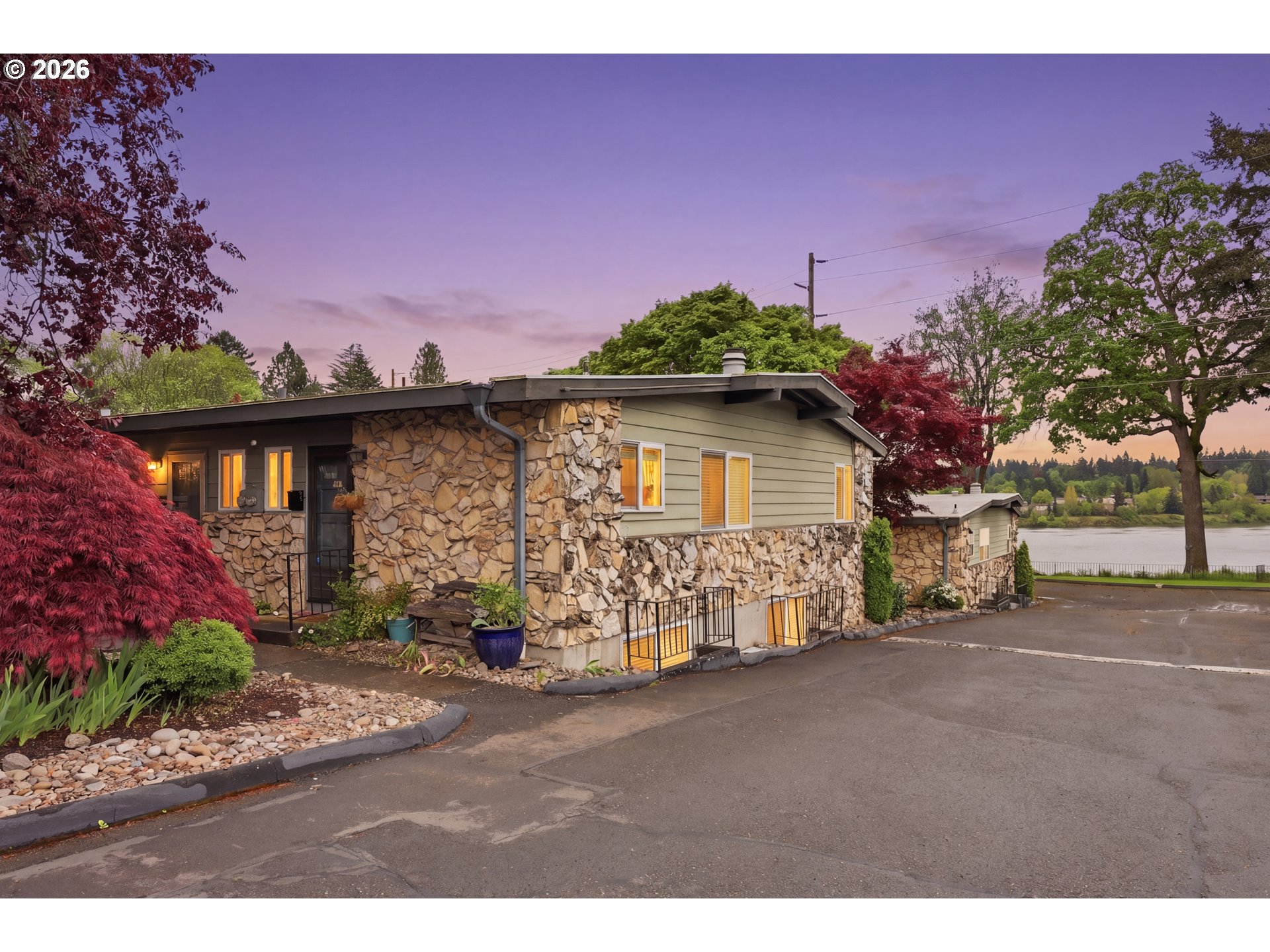 1550 SE LAVA DR 9, Milwaukie, OR 97222, photo 4 of 39