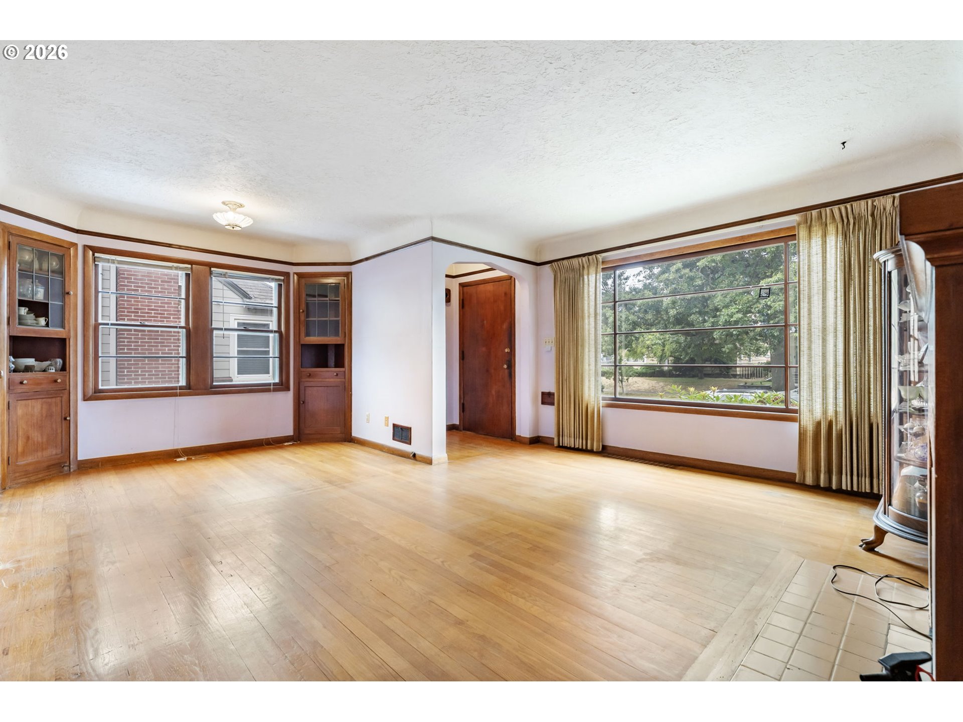1926 N WILLAMETTE BLVD, Portland, OR 97217, photo 7 of 39