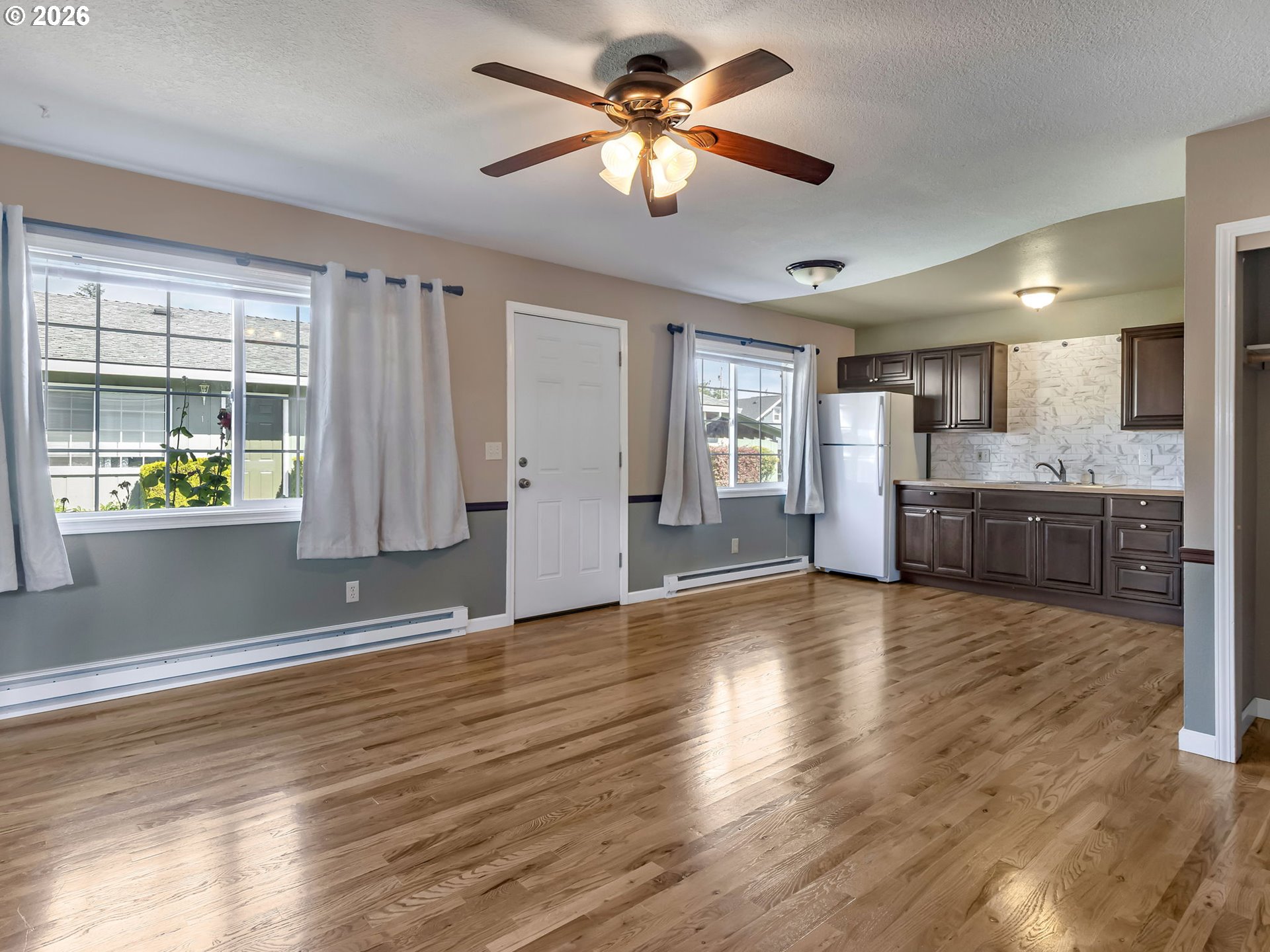 154 S 21ST ST, St. Helens, OR 97051, photo 8 of 48