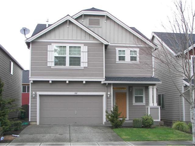 737 SW 17th Way