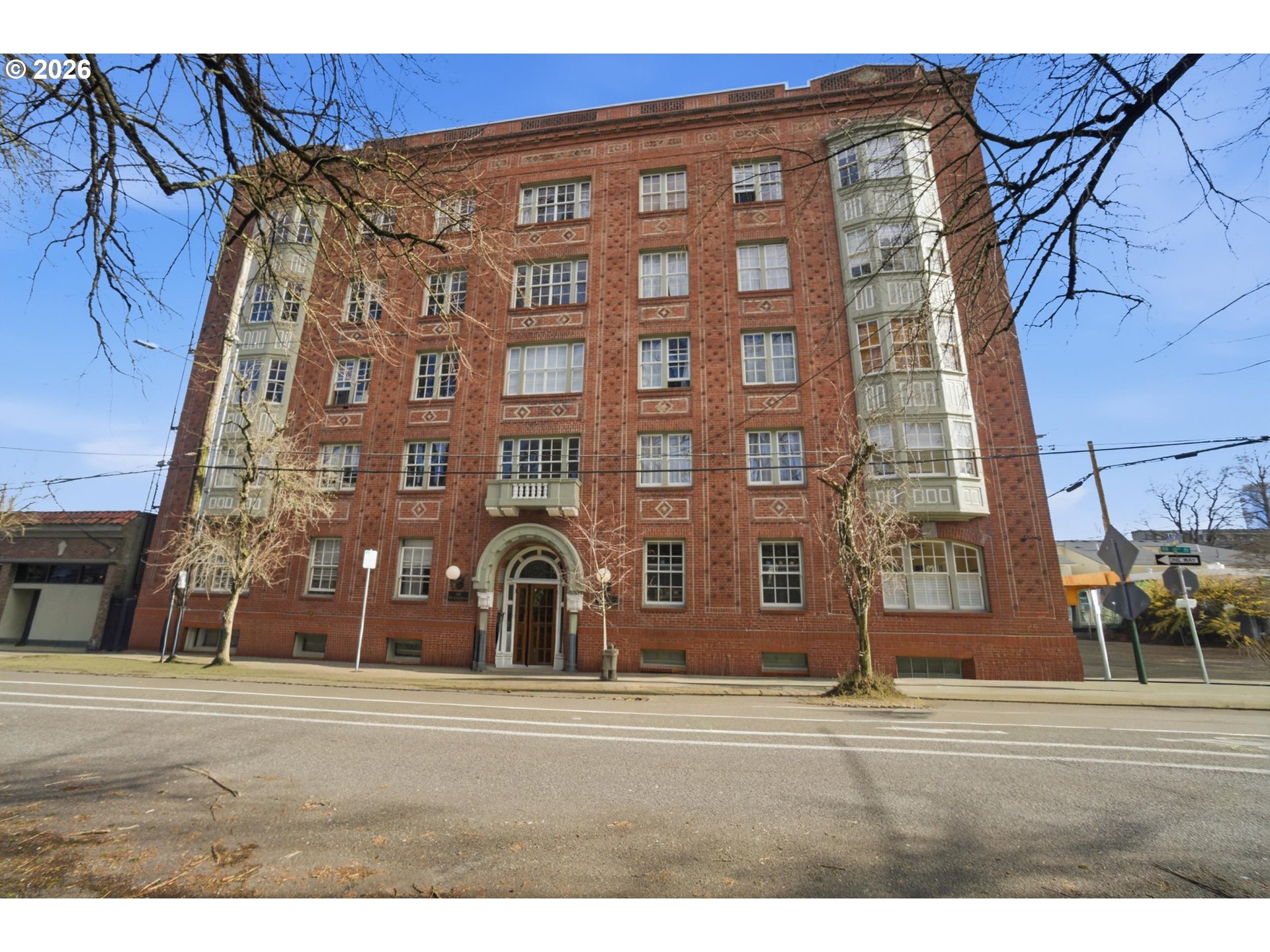 410 NW 18TH AVE 007, Portland, OR 97209, photo 2 of 23