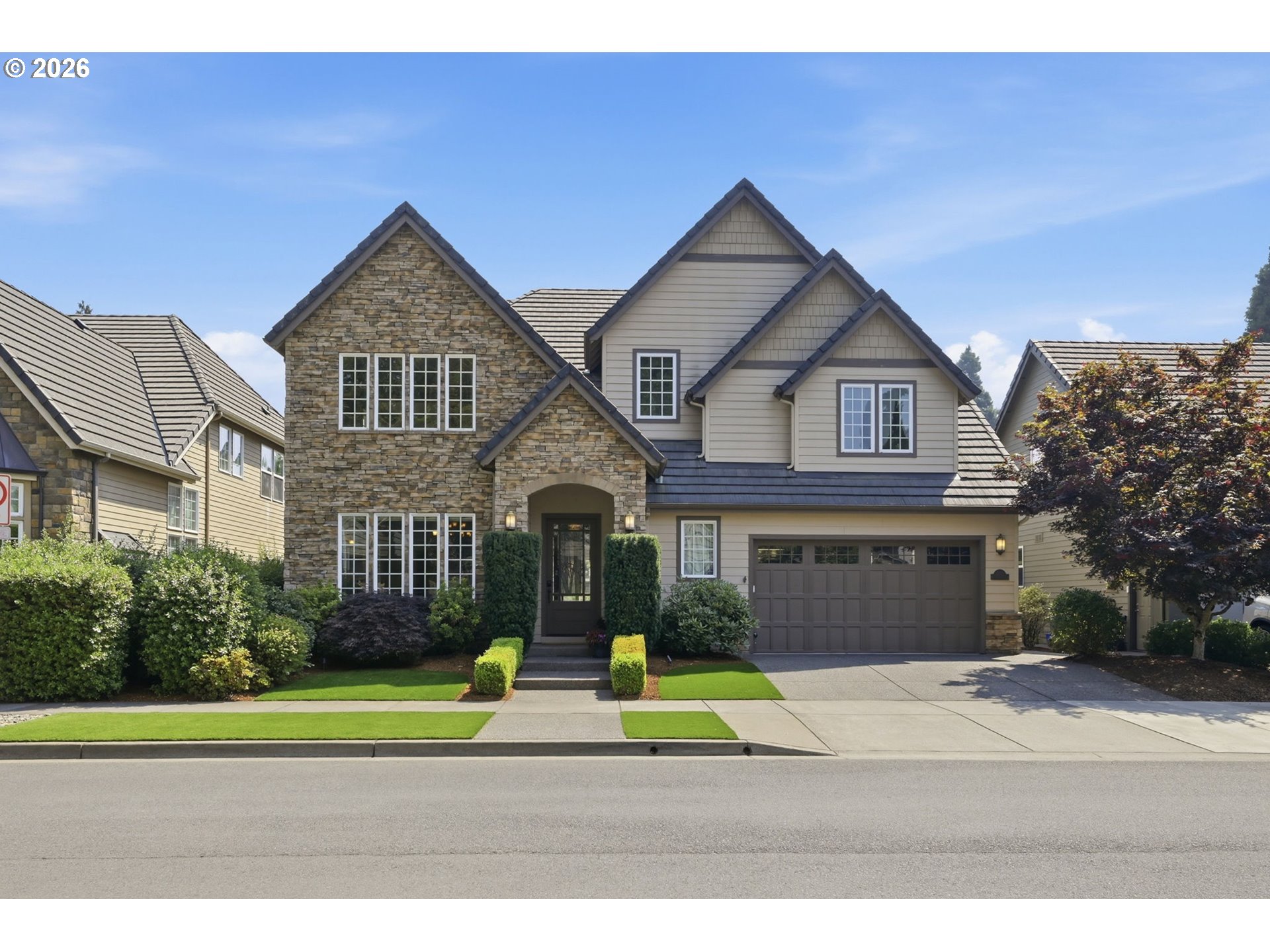 2230 TURNBERRY CT, Eugene, OR 97401, photo 2 of 48