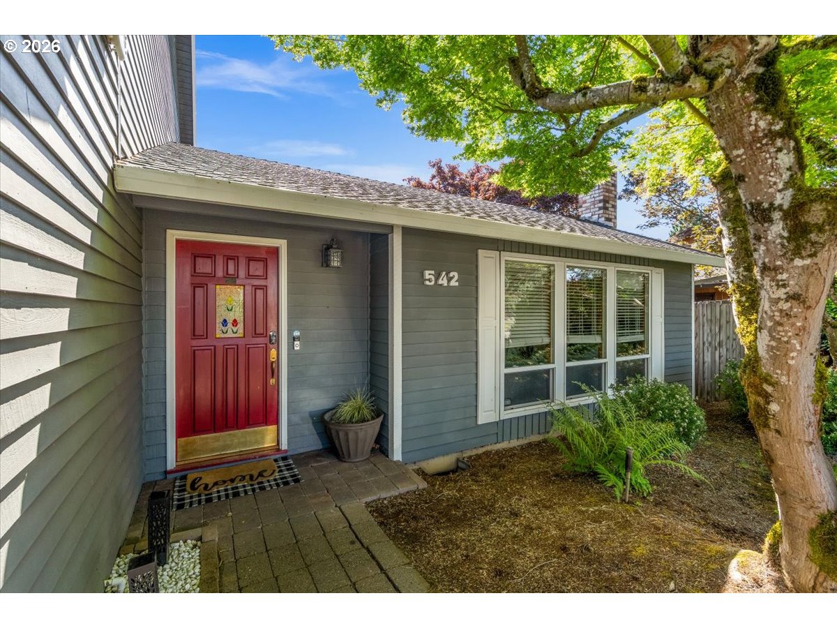 542 NE 14TH AVE, Hillsboro, OR 97124, photo 4 of 42