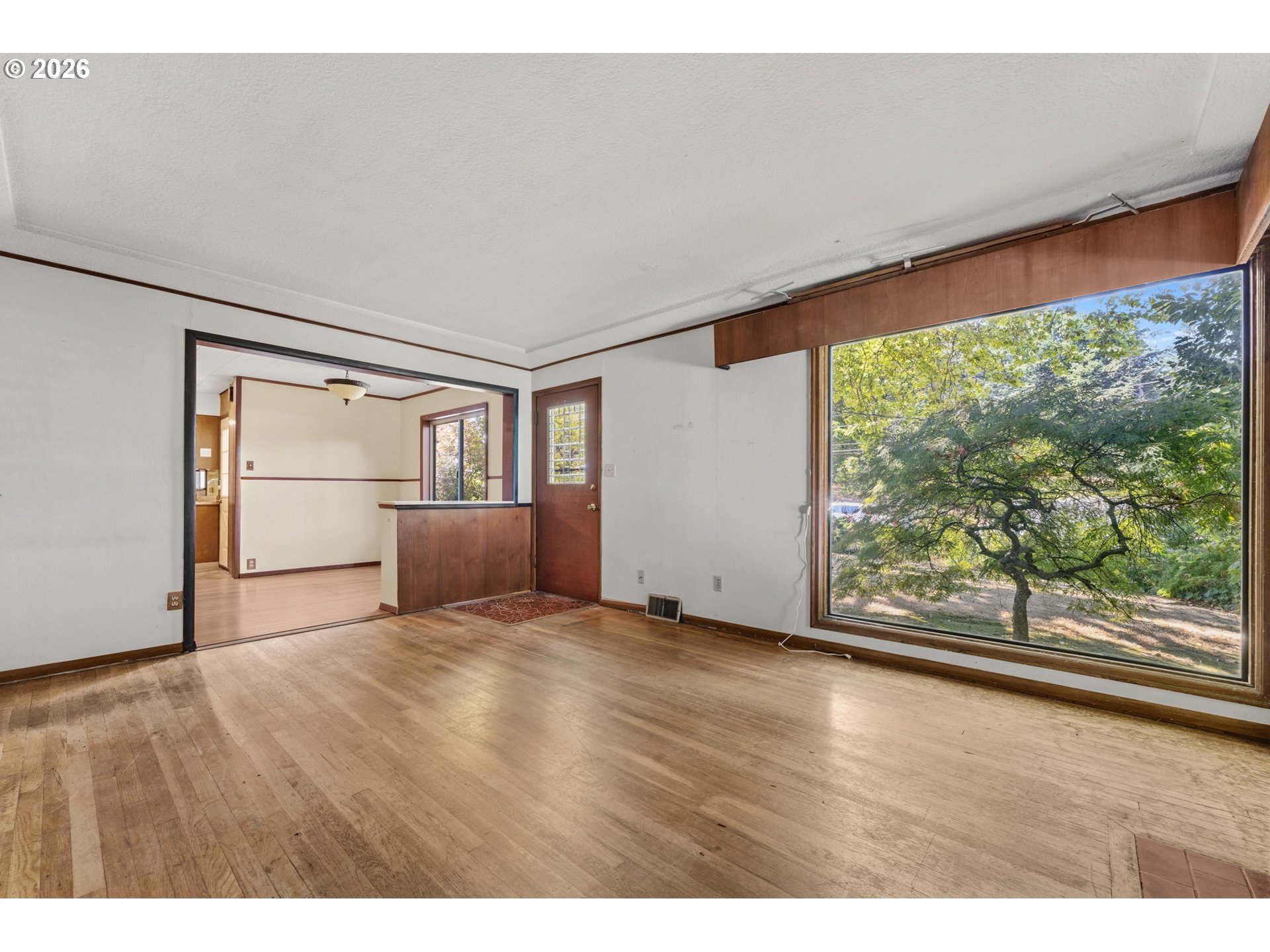 7526 SW CAPITOL HILL RD, Portland, OR 97219, photo 4 of 27