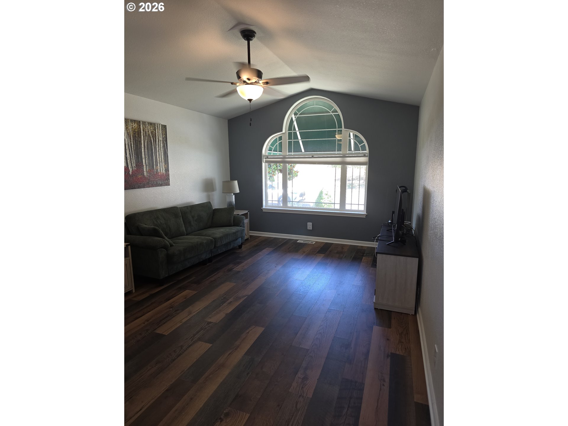 260 VILLAGE DR, Winchester, OR 97495, photo 4 of 41