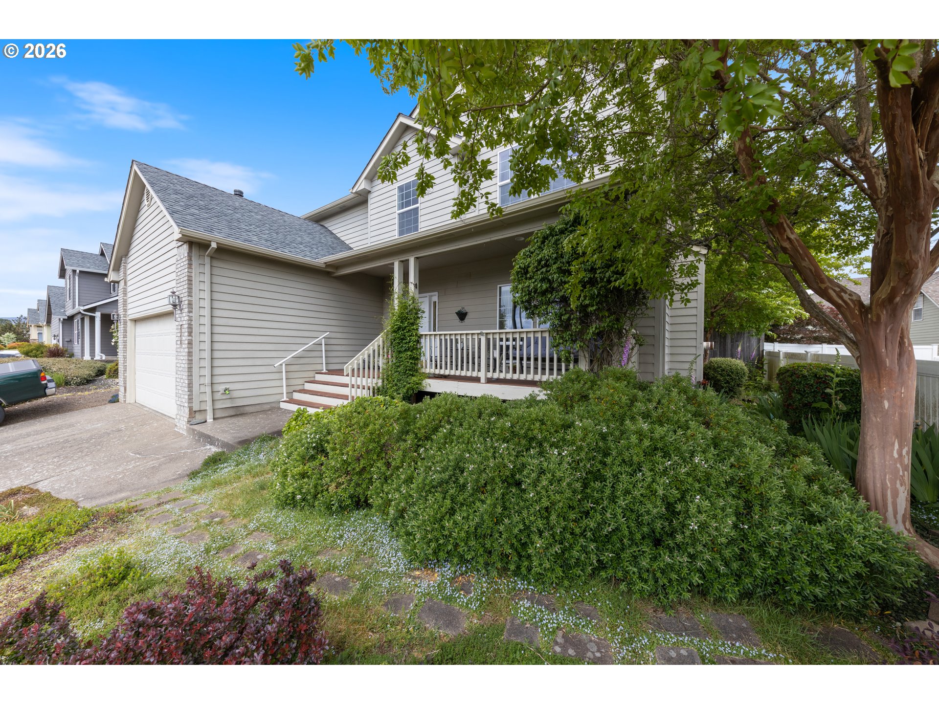 310 NW FOXGLOVE ST, Dallas, OR 97338, photo 3 of 48