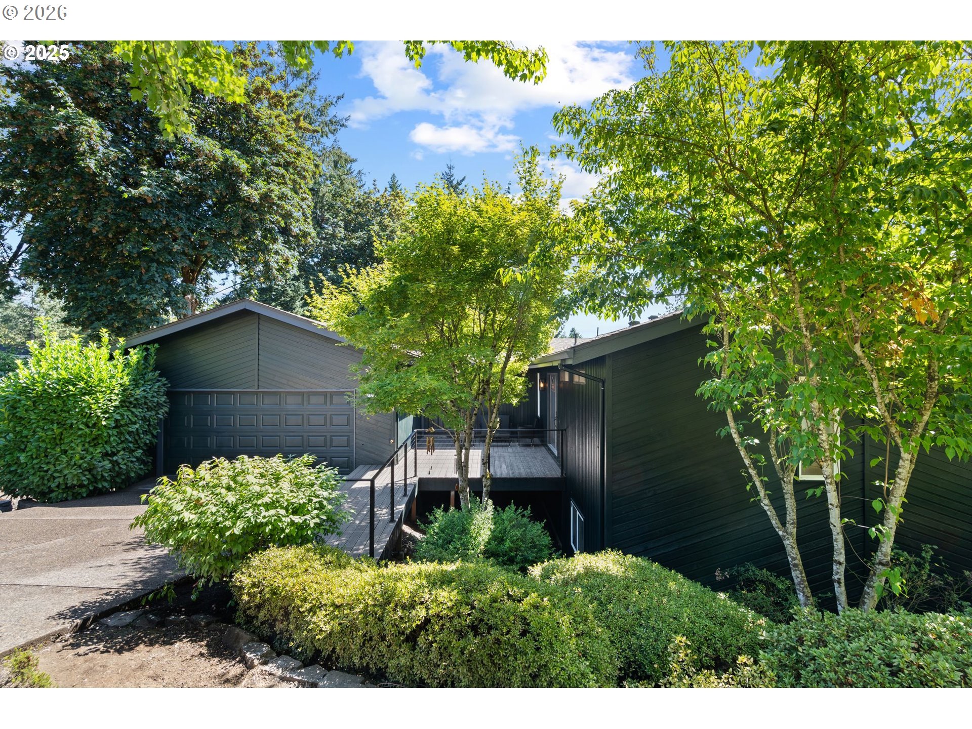 2 FALSTAFF ST, Lake Oswego, OR 97035, photo 2 of 39