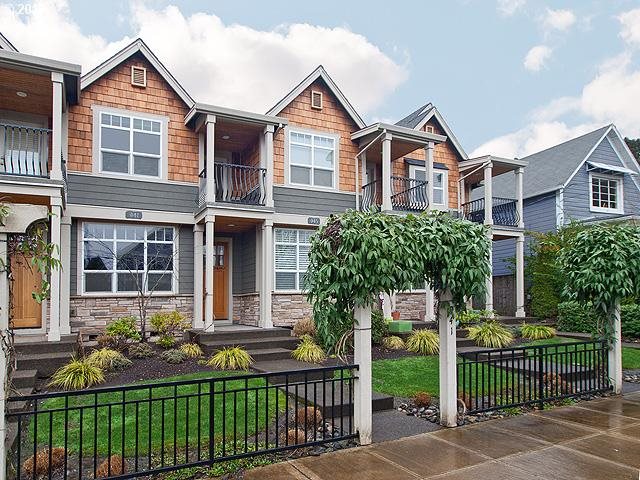 941 SE Marion St Unit 3